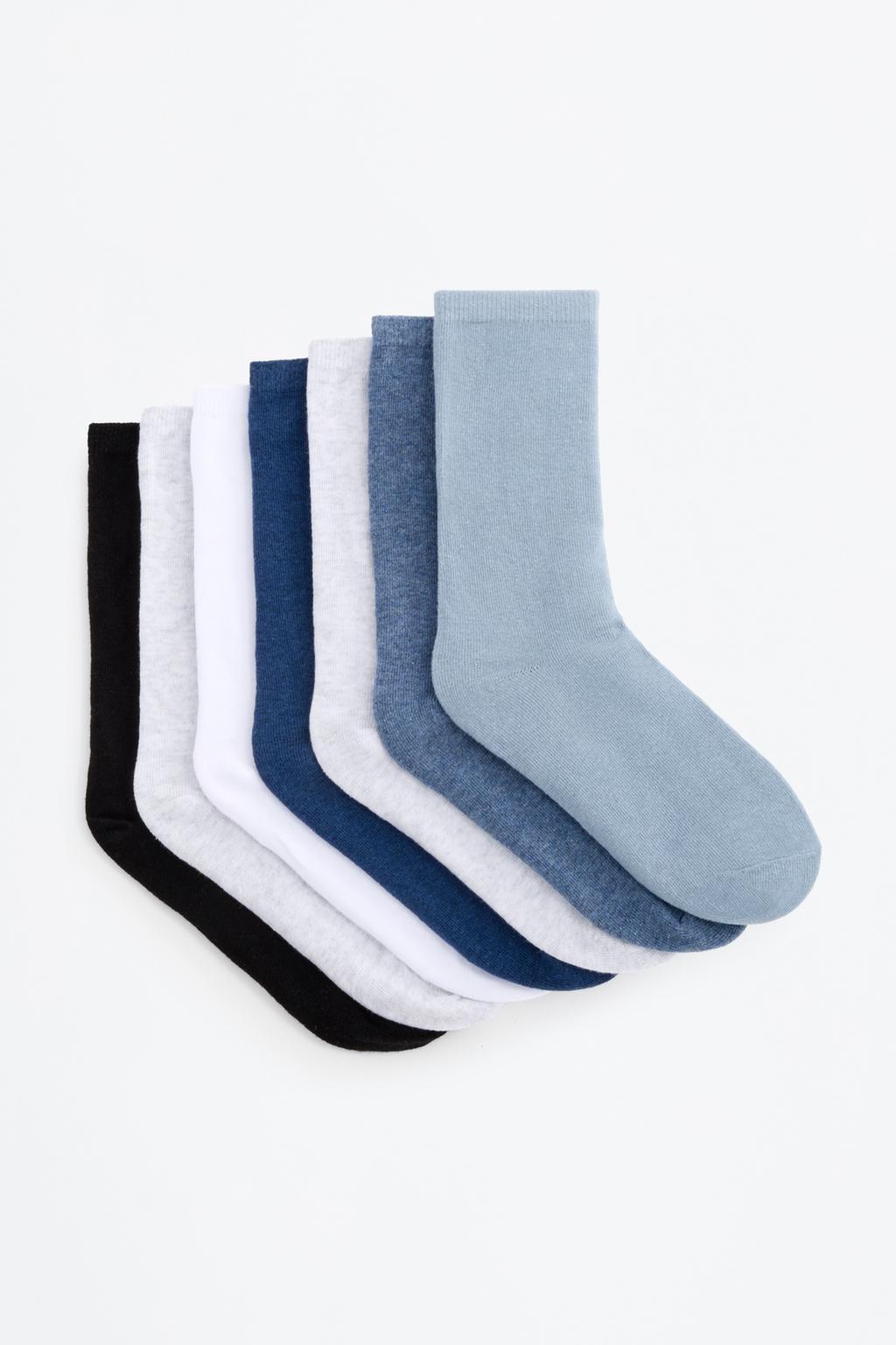 7-pack of plain long socks