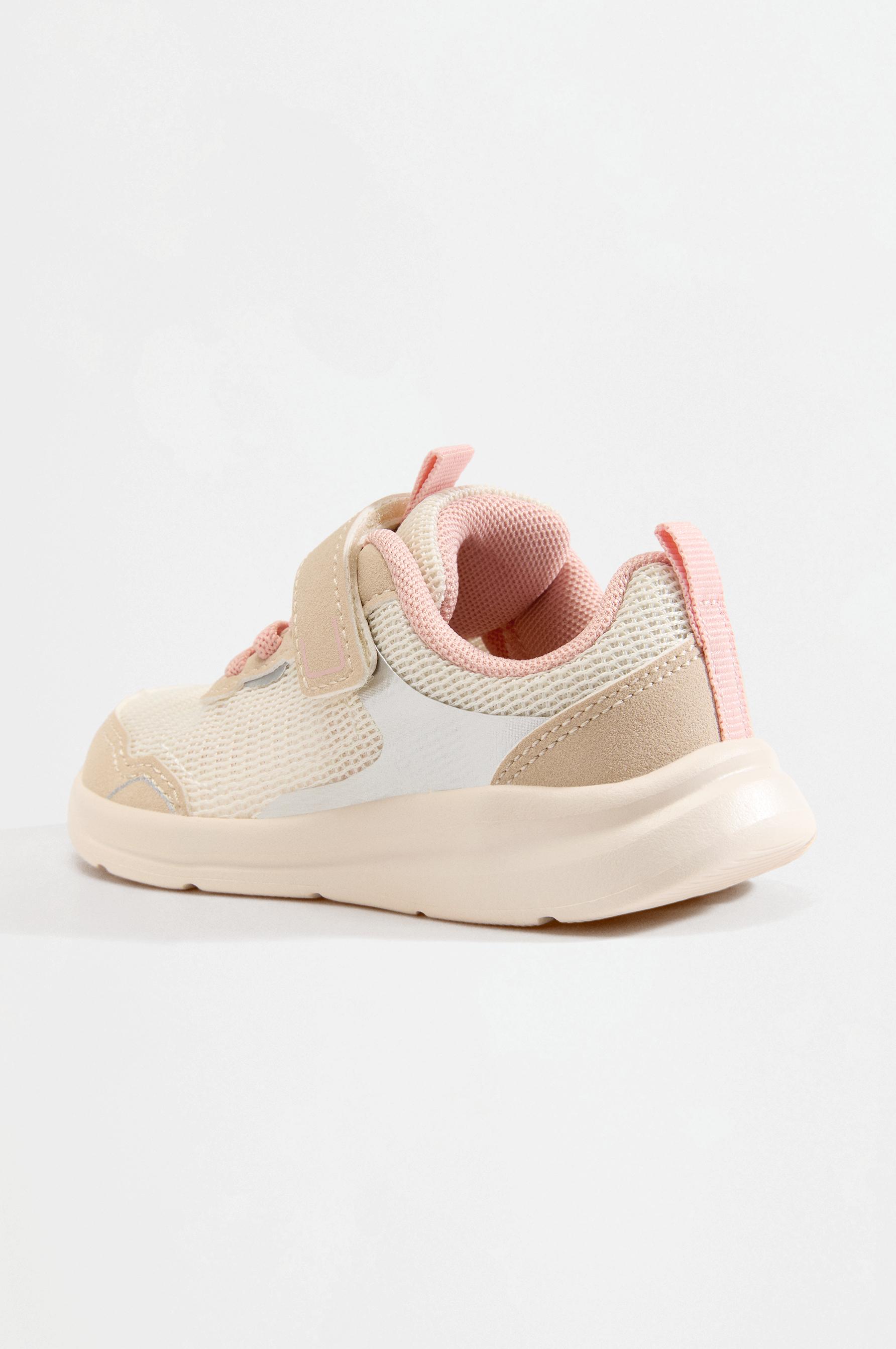 Sneakers — PALE PINK