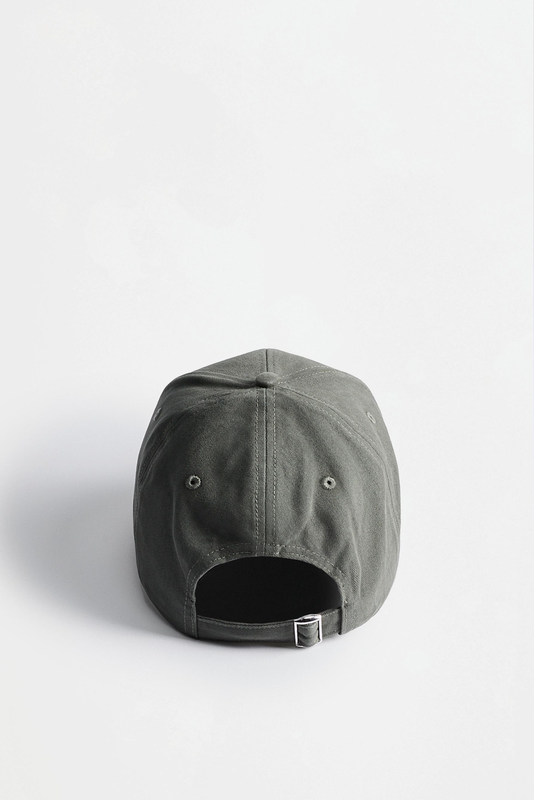 Cap with text embroidery — DARK GREEN