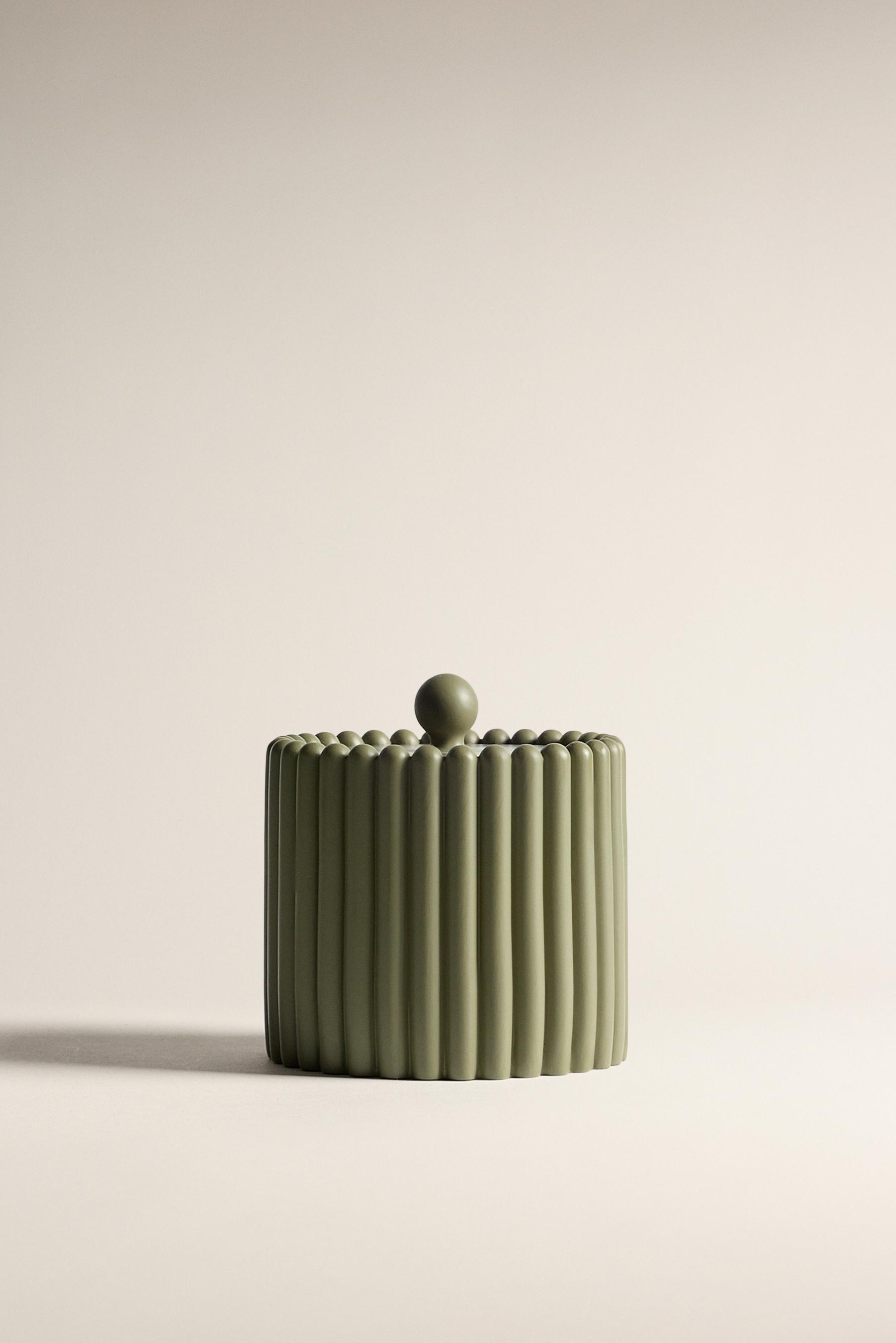 Frasco con tapa resina