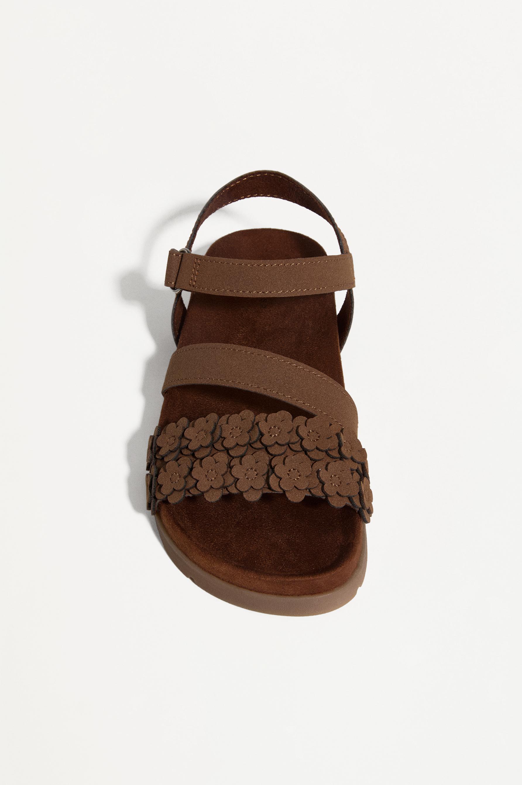 FLORAL STRAPPY SANDALS — LEATHER