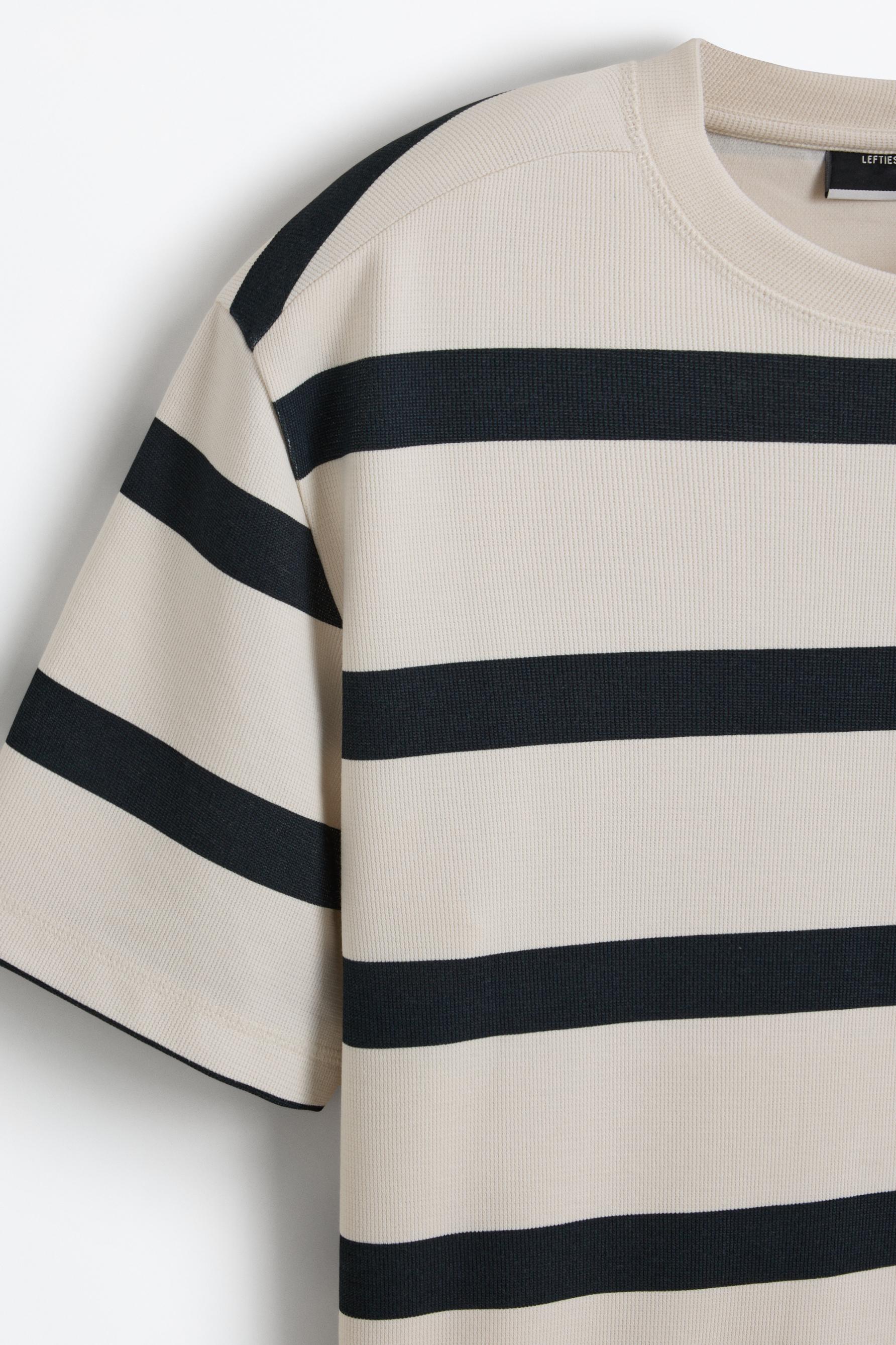 Textured striped T-shirt — NAVY