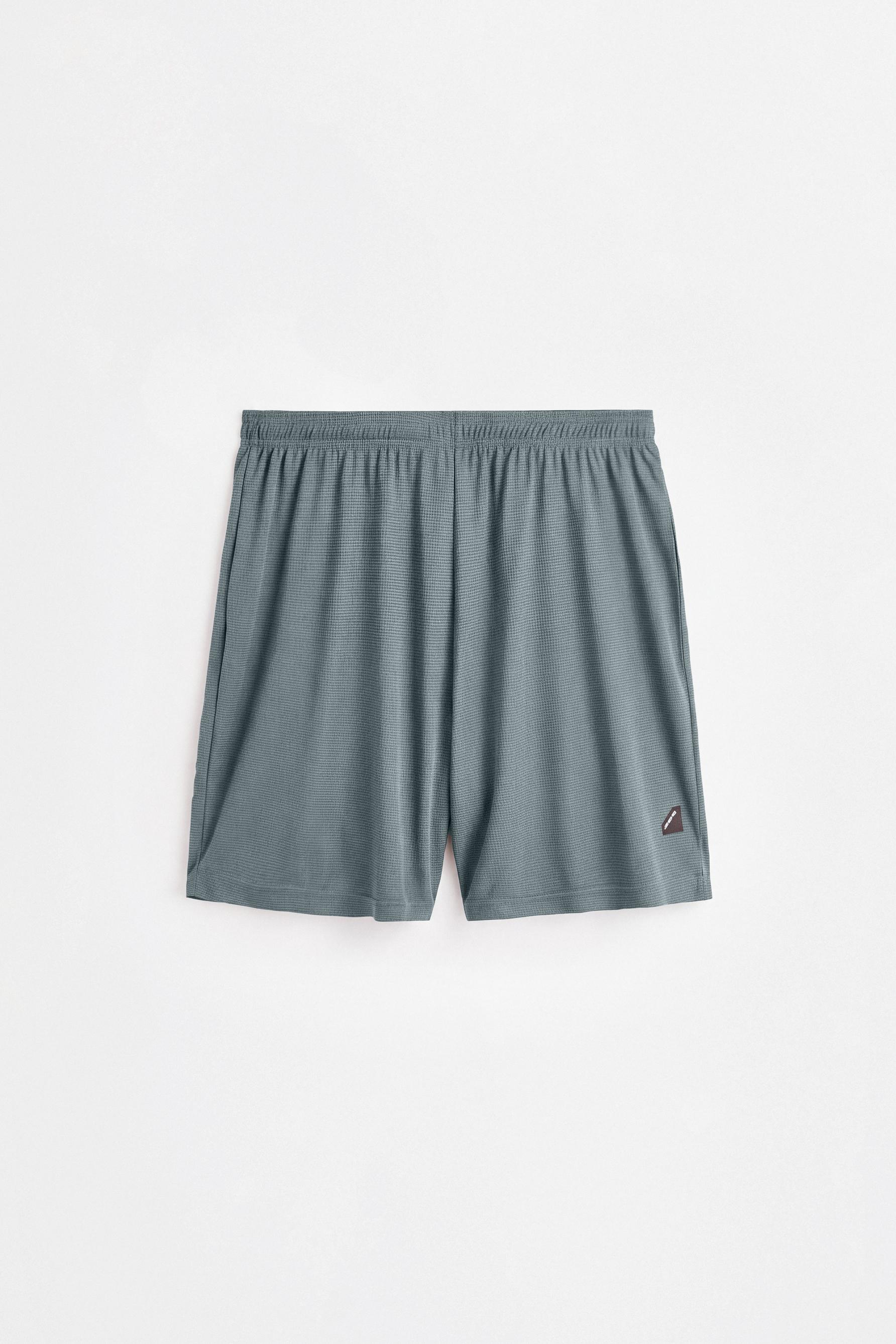 Bermuda deportiva