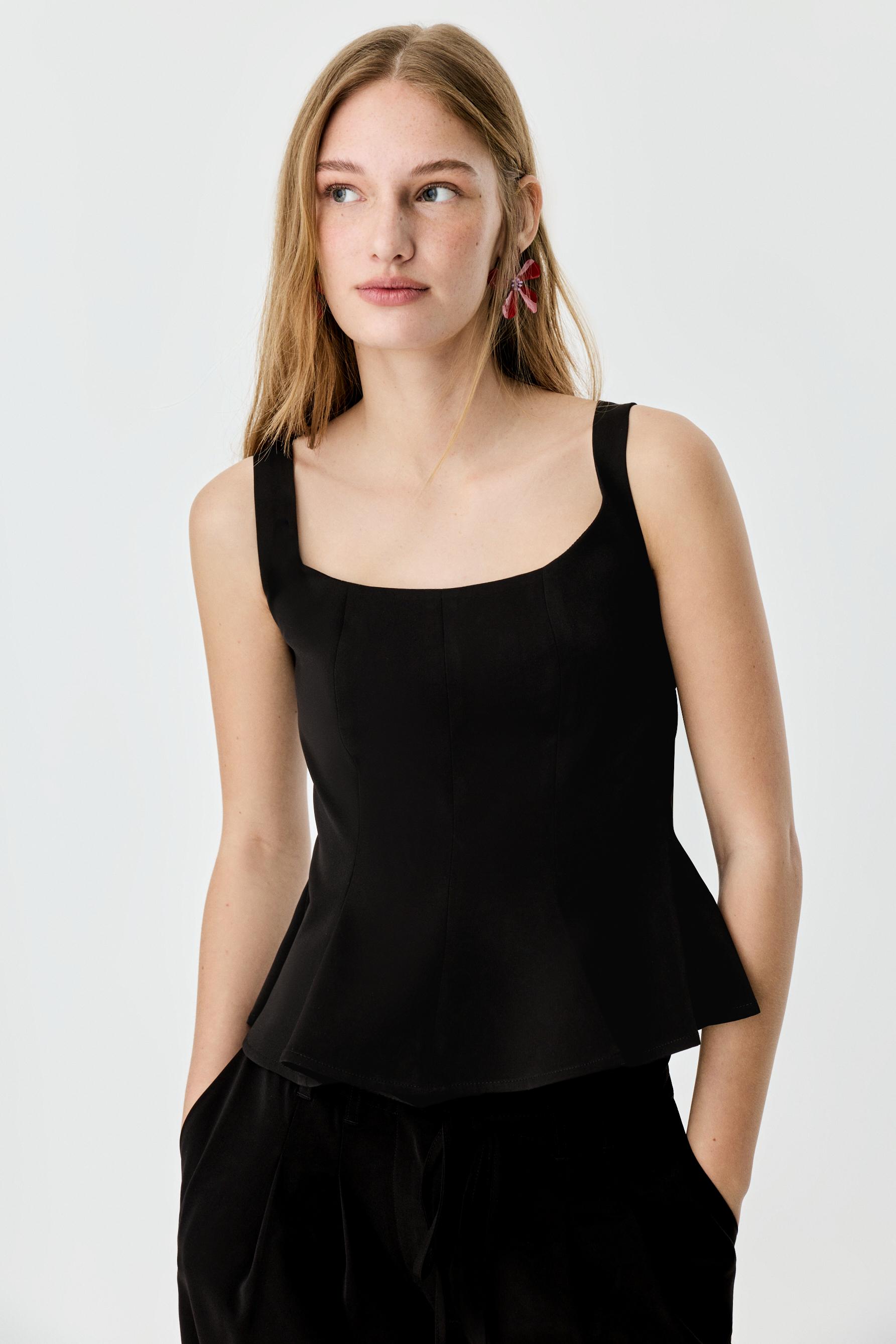 Top entallado peplum