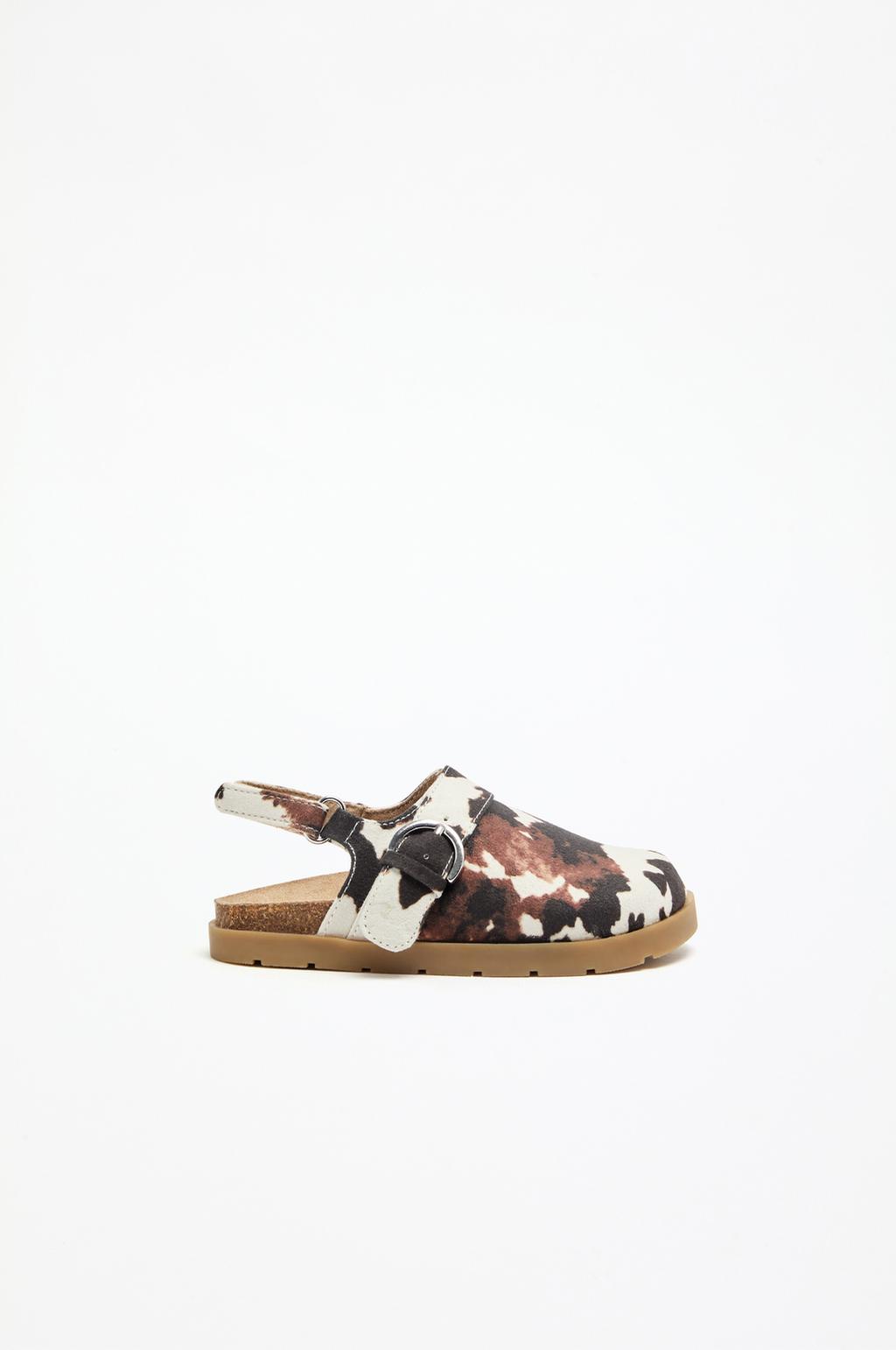 Animal print comfort clogs