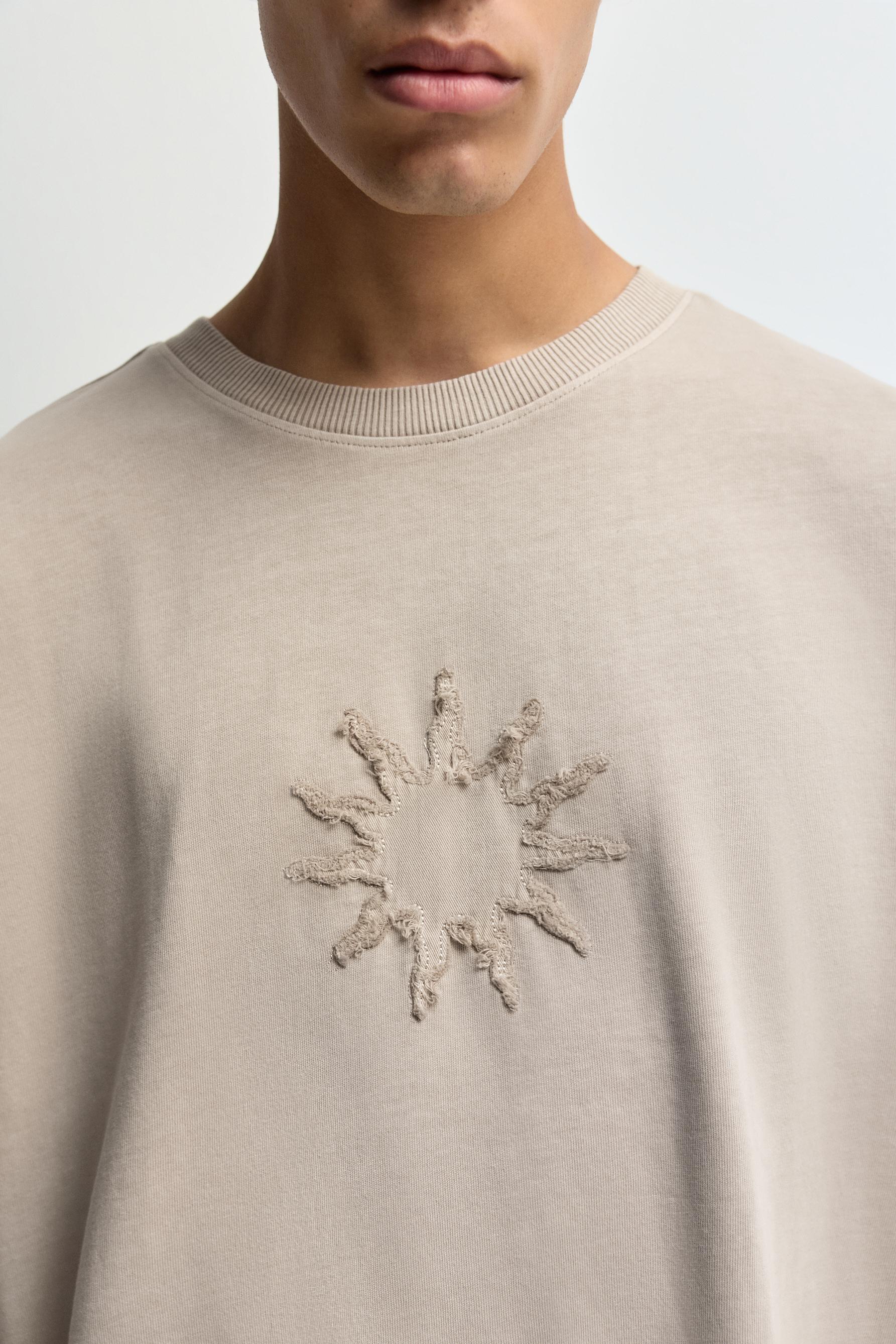 Slogan patch T-shirt — CAMEL