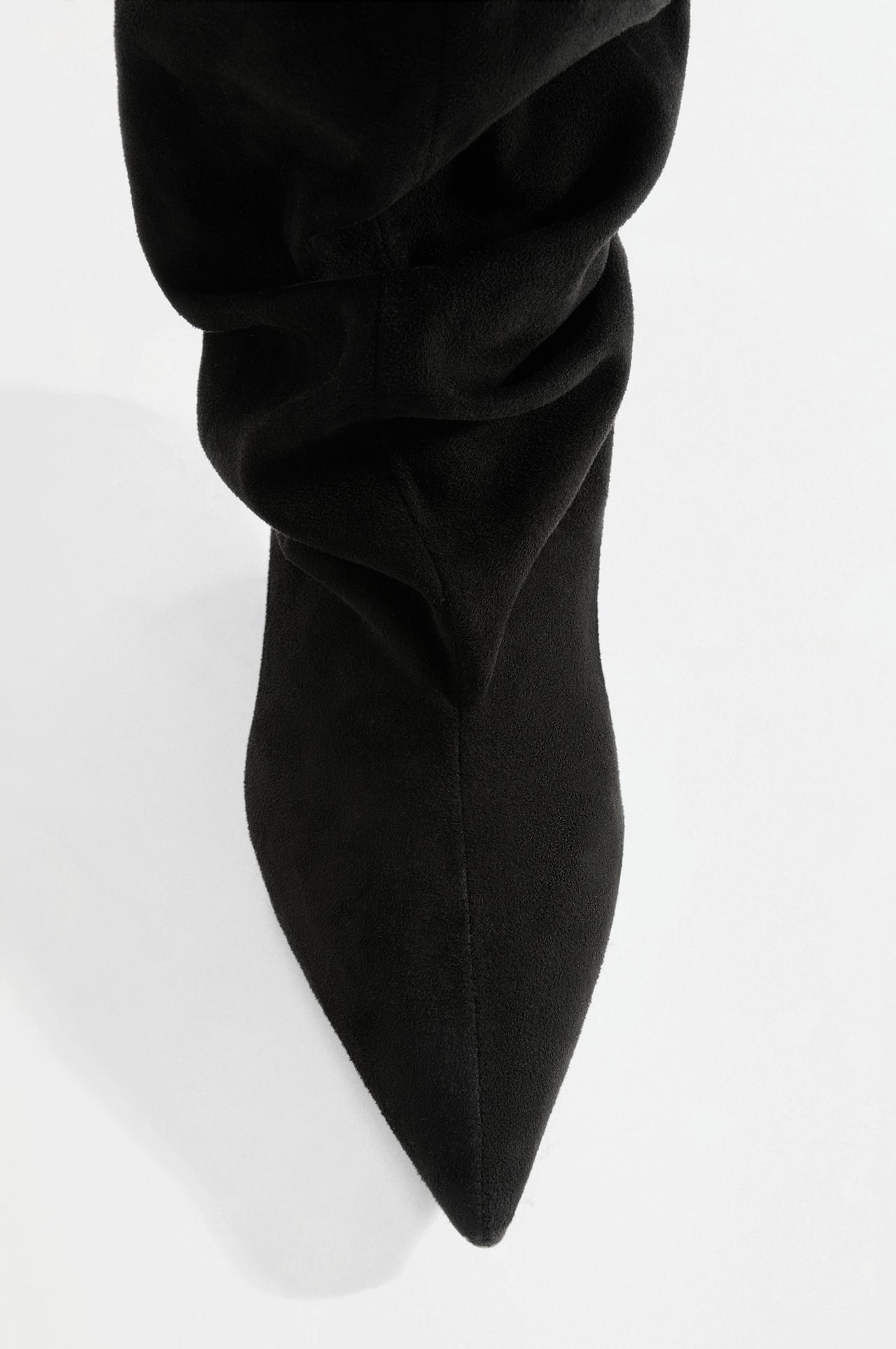 Slouchy kitten heel boots — BLACK