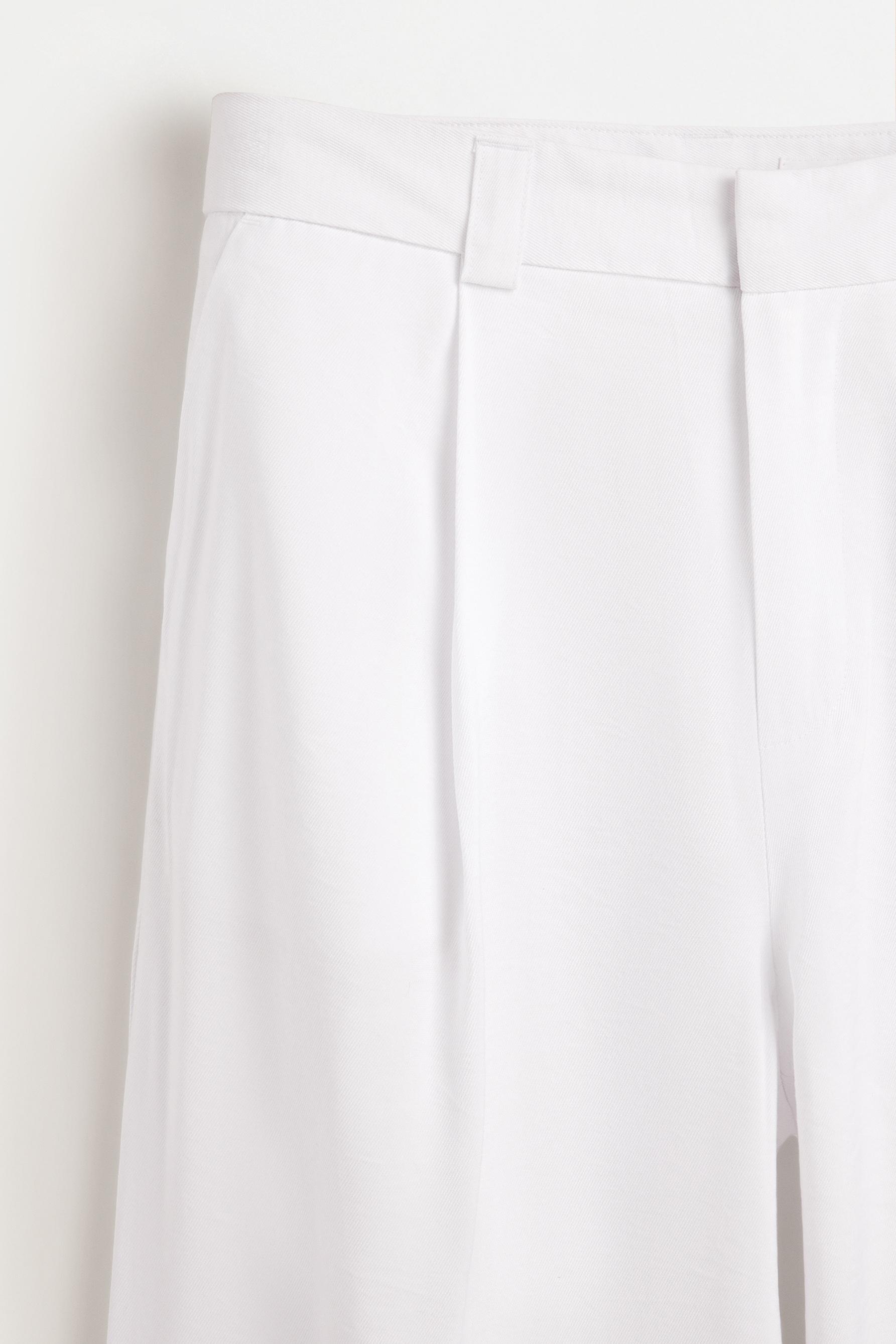 Wide-leg trousers with darts — WHITE