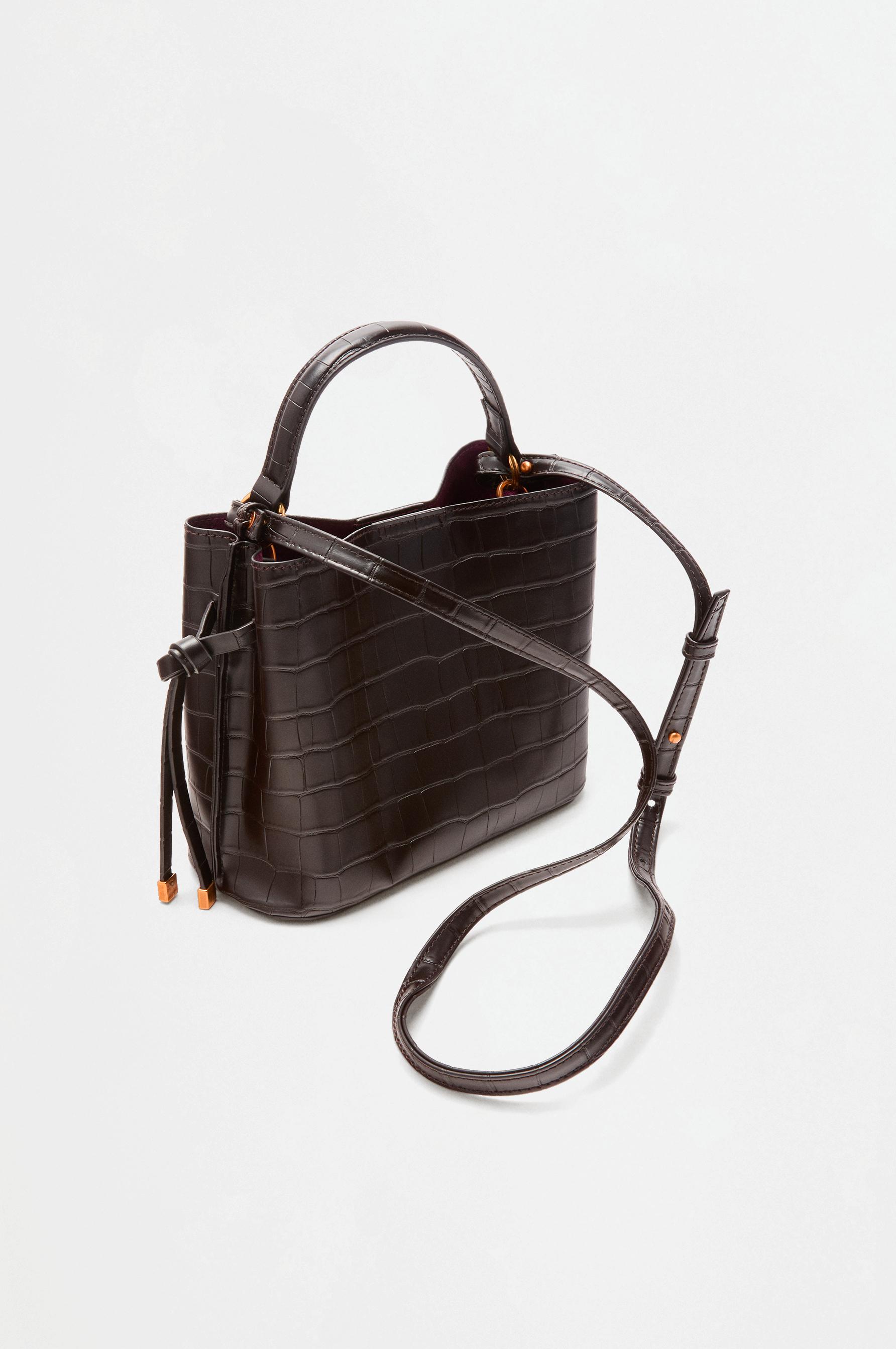 Croc-effect crossbody bucket bag — BROWN