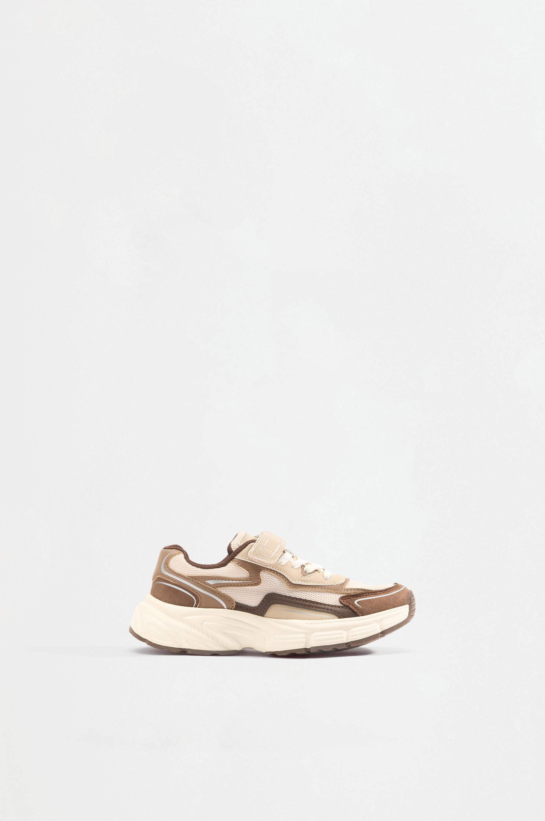 Zapatilla deportiva