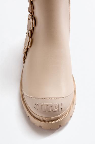 Stitch Chelsea boots with floral detail — BEIGE 3