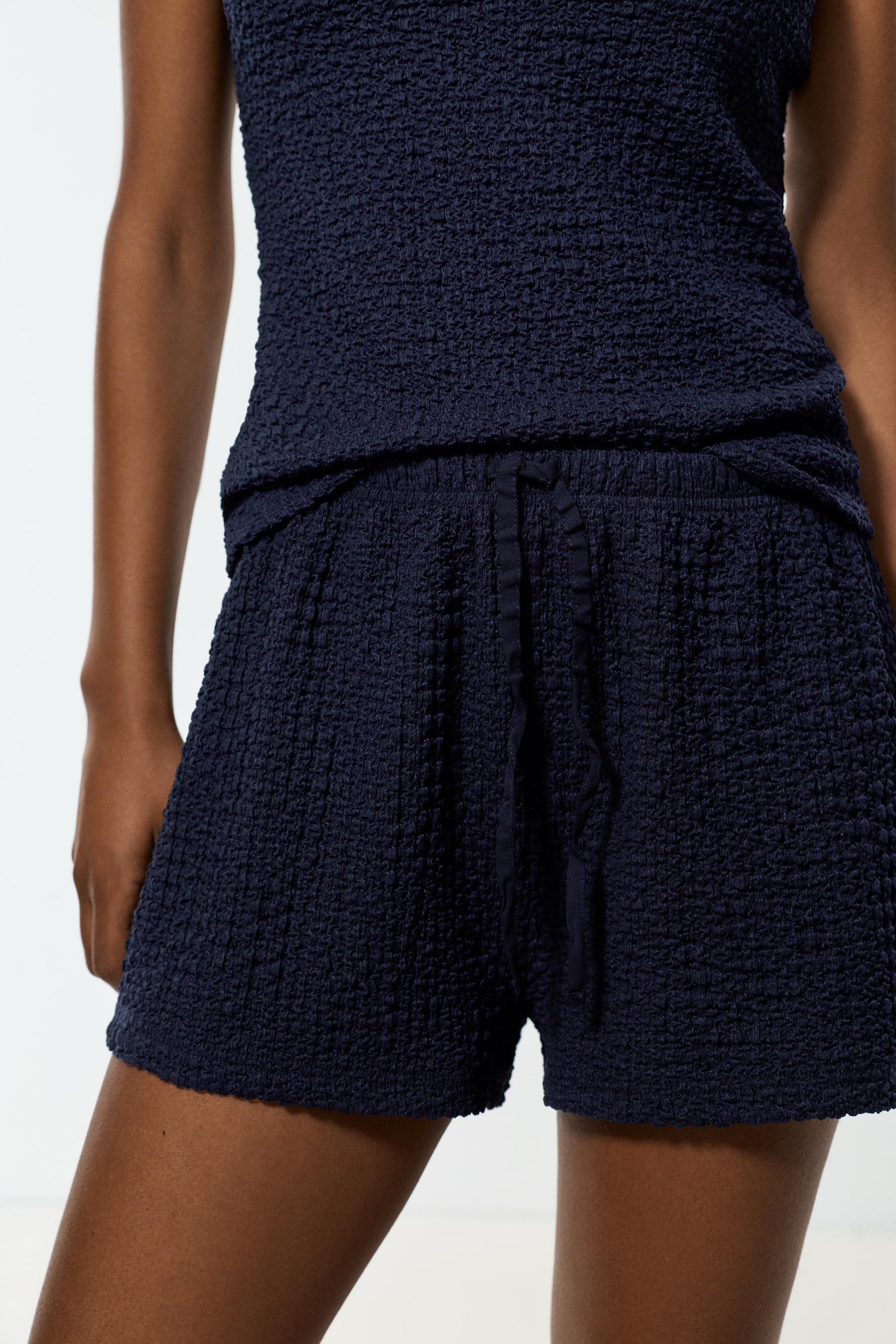 Textured shorts — NAVY