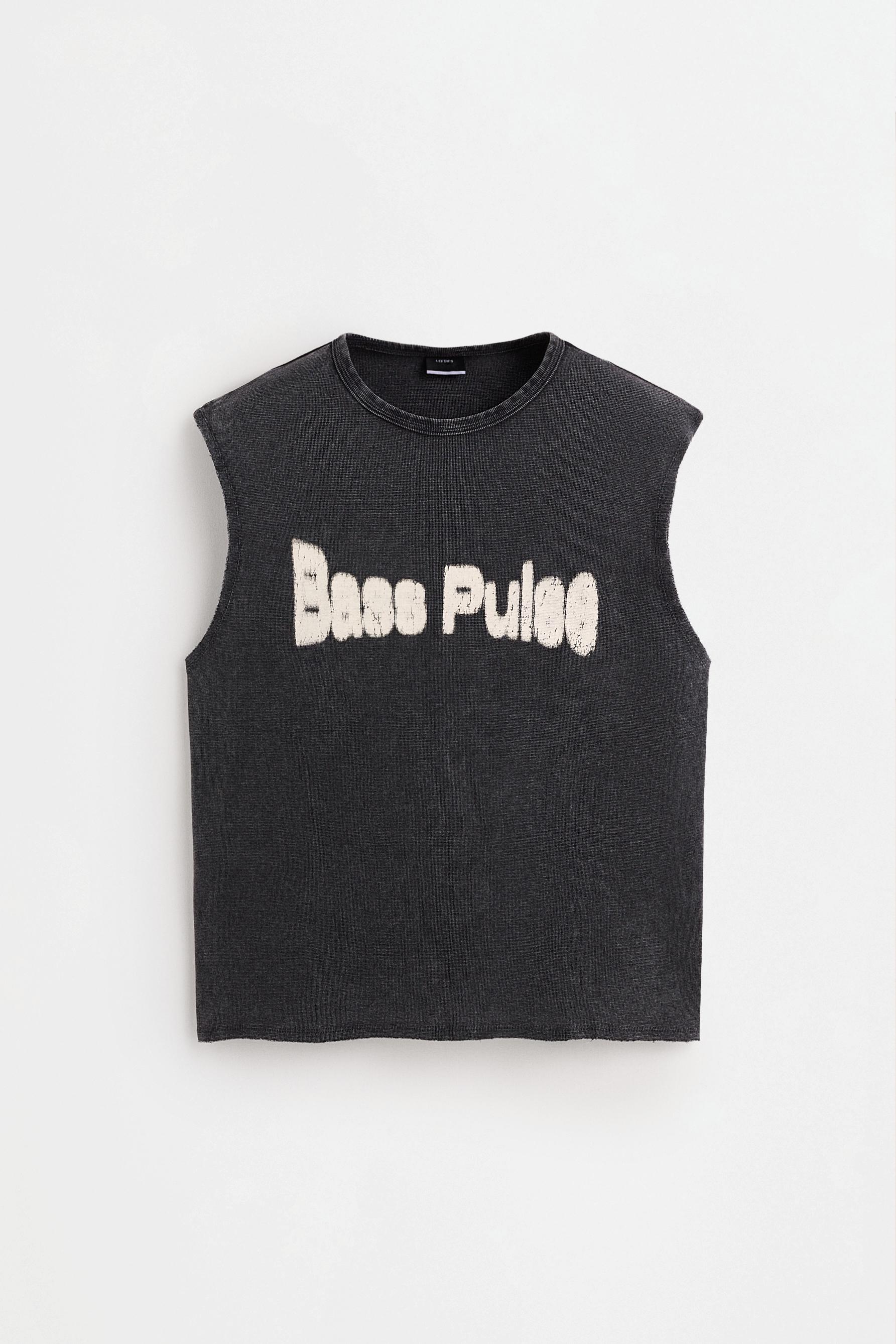 Printed Sleeveless T-shirt — BLACK