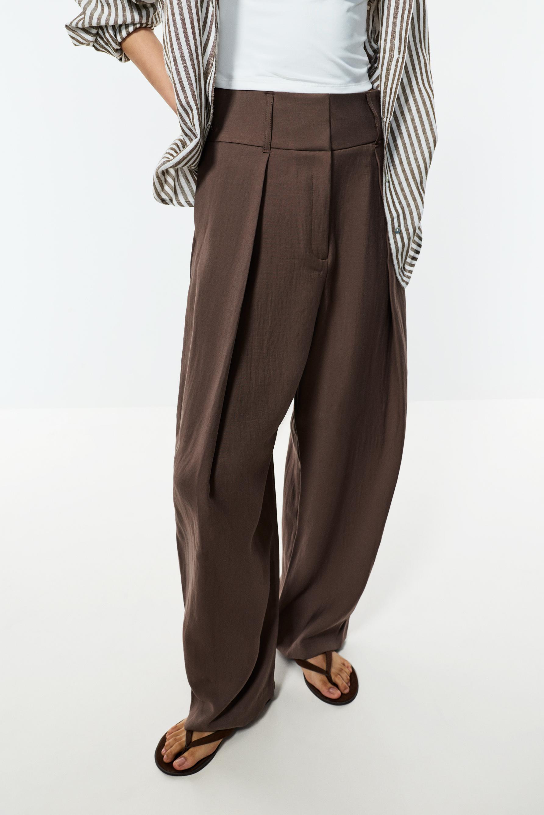 Barrel trousers with darts — PALE BROWN