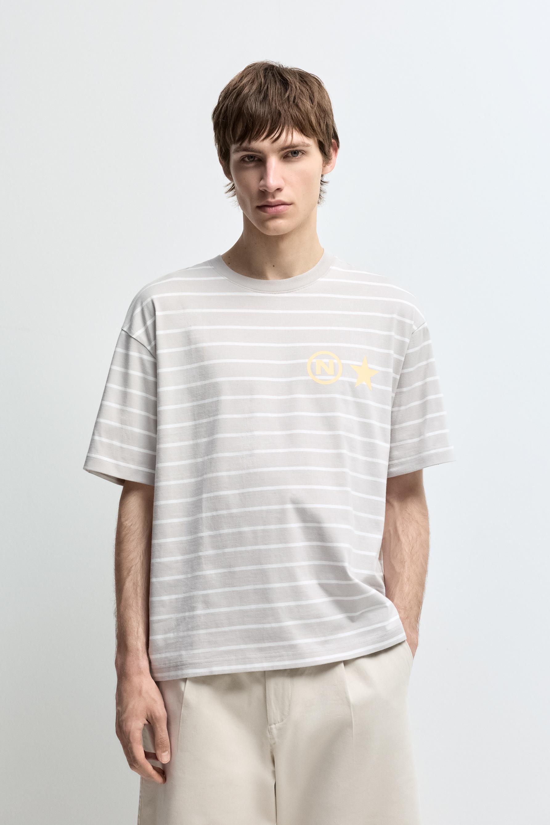 Camiseta rayas texto estampado