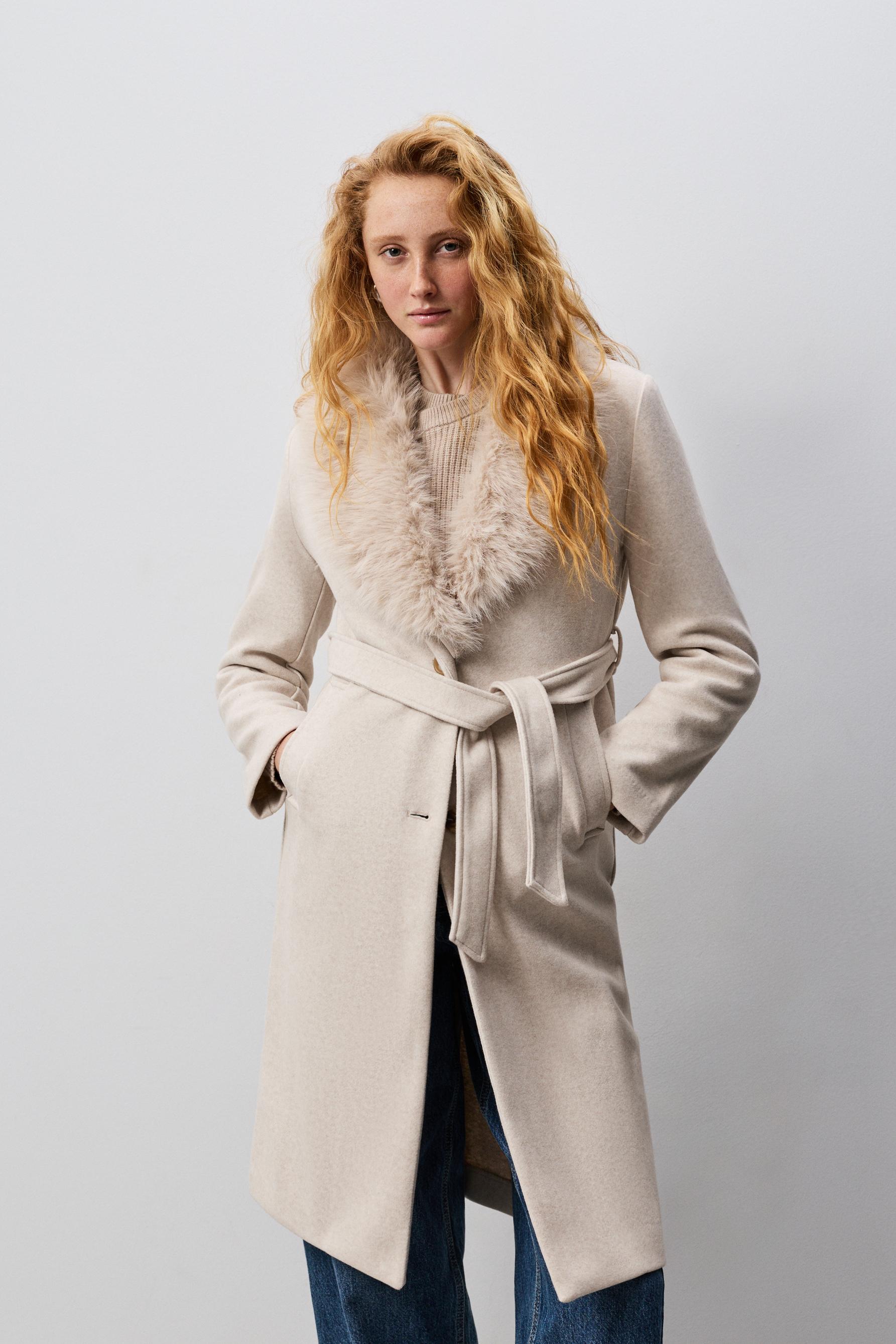 Abrigo cuello efecto pelo