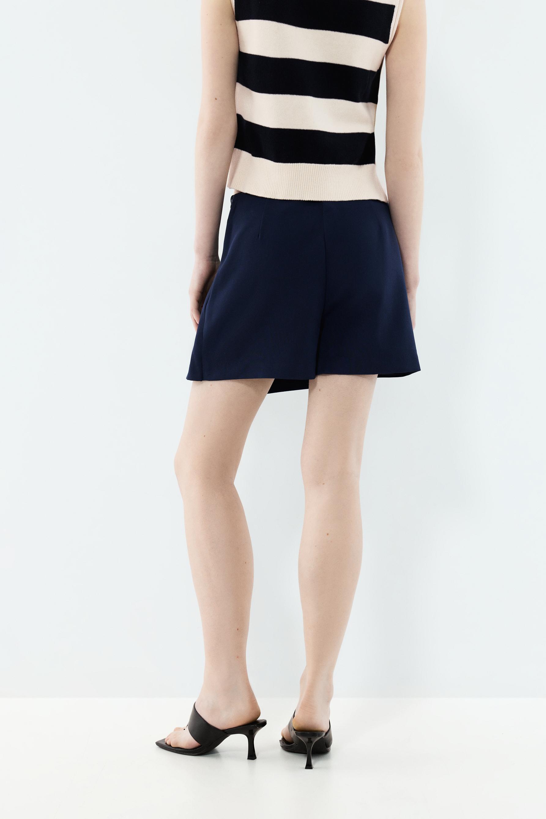 Skort with gold buttons — NAVY