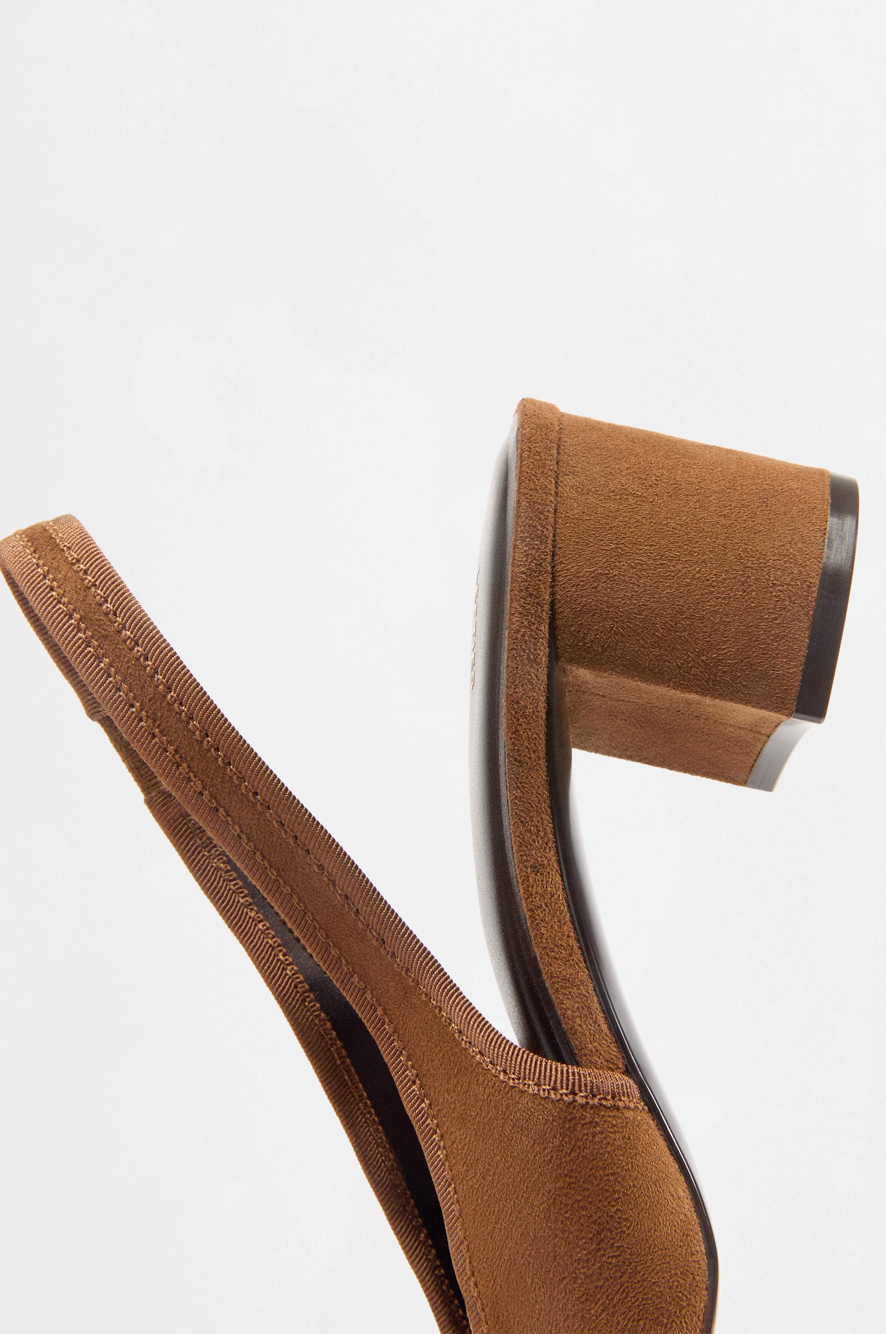 Bow heel ballet flat — BROWN