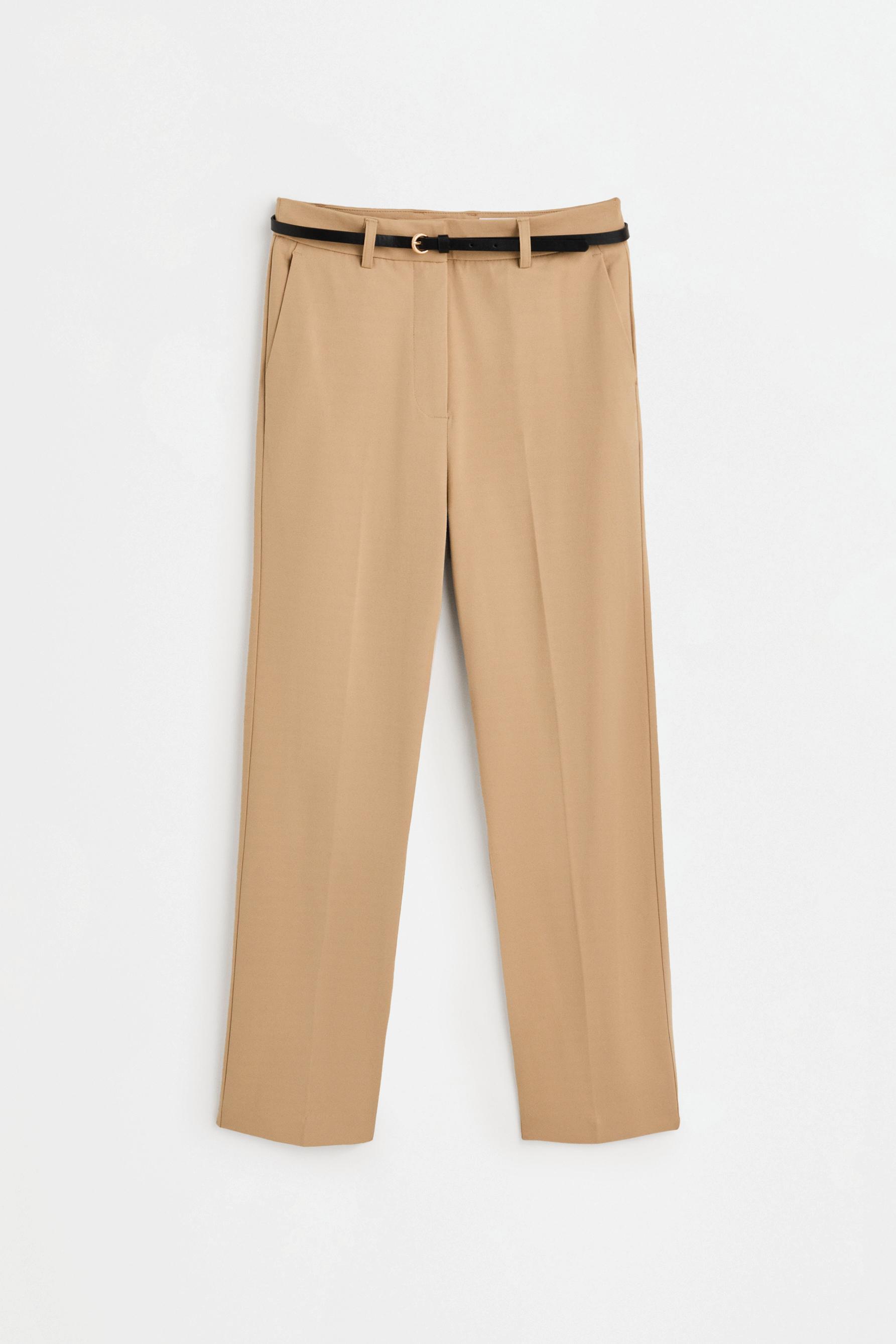 Pantalón skinny con cinturón