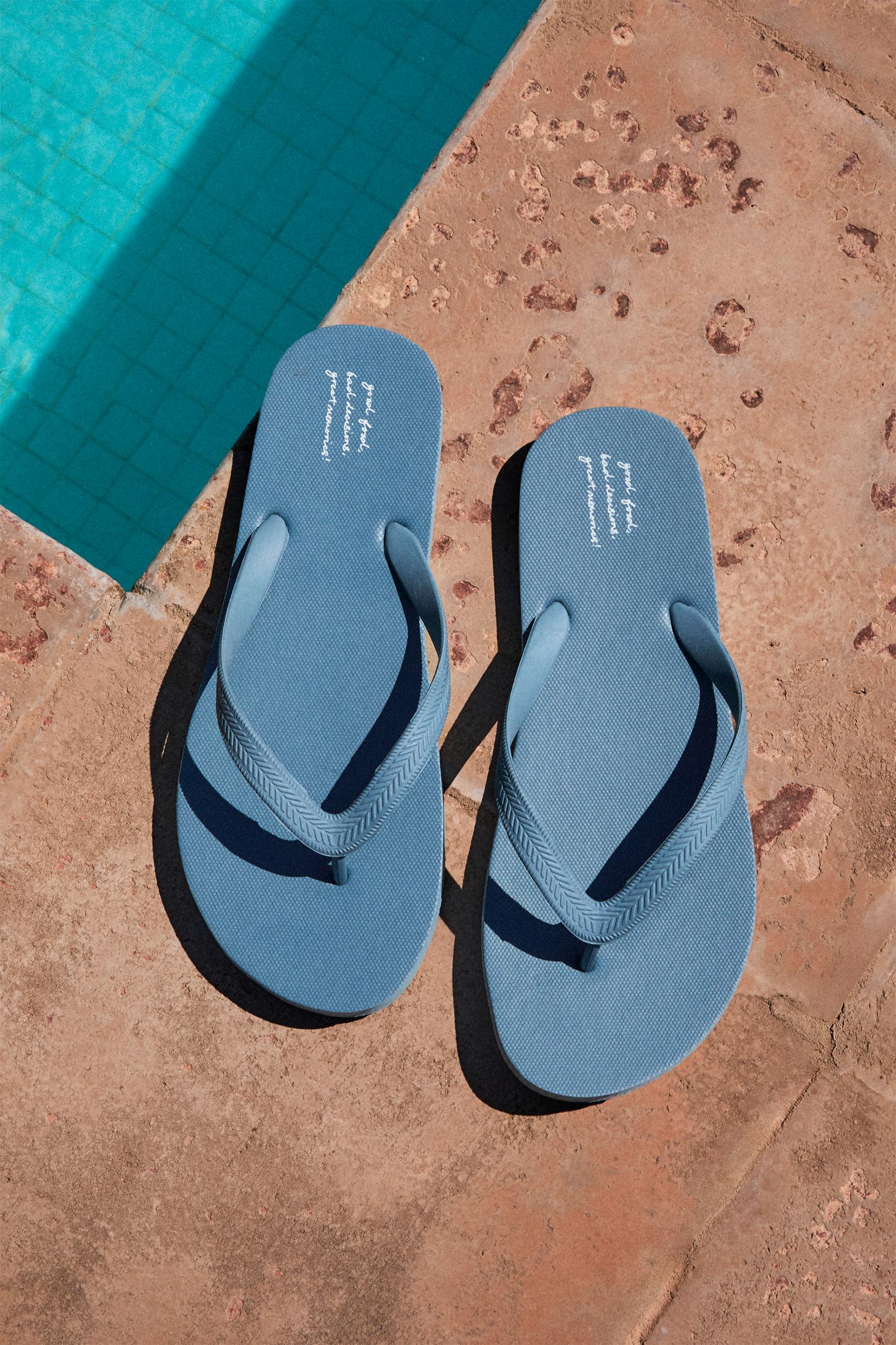 Bath flip-flops — BLUE