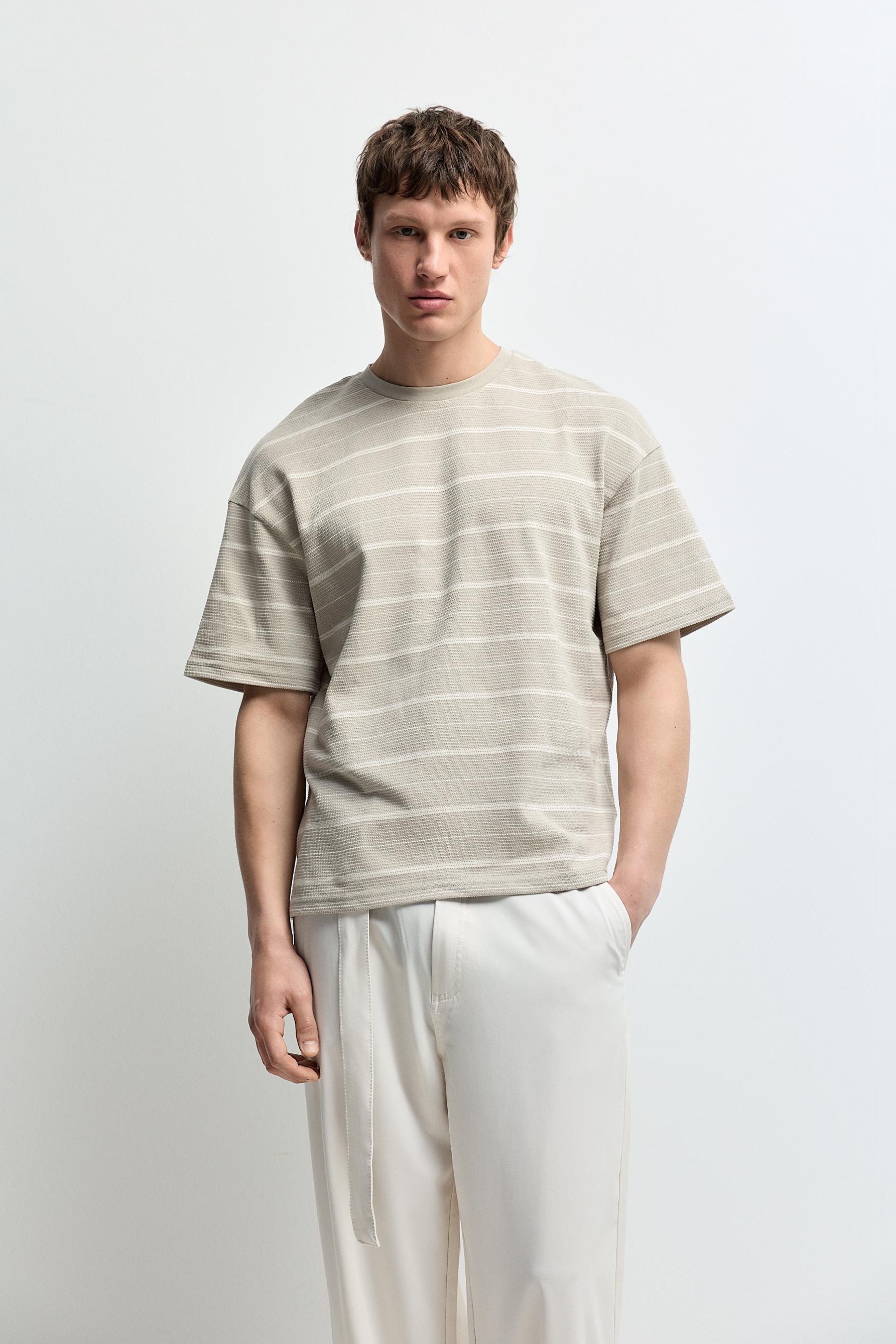 Camiseta estructura rayas