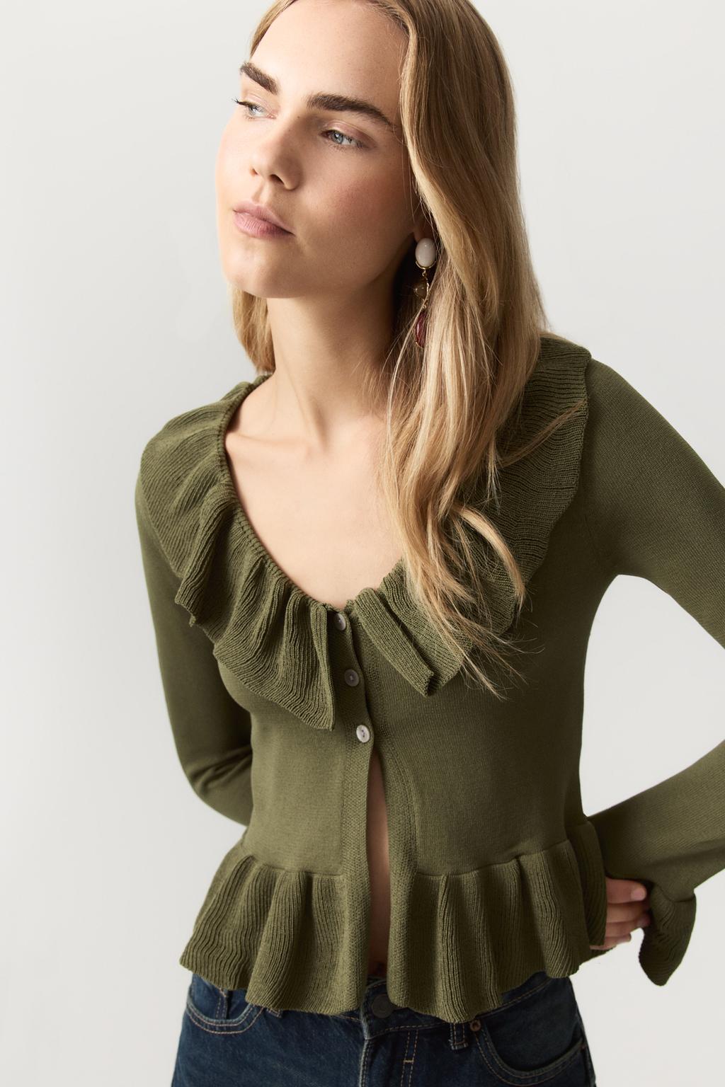 Ruffle knit jacket