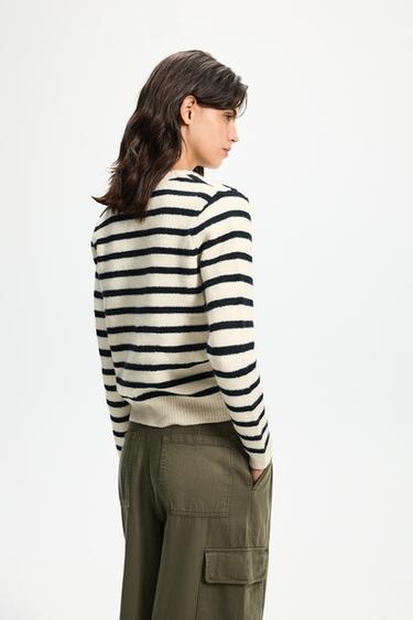 Round neck knit jacket — ECRU/NAVY 4