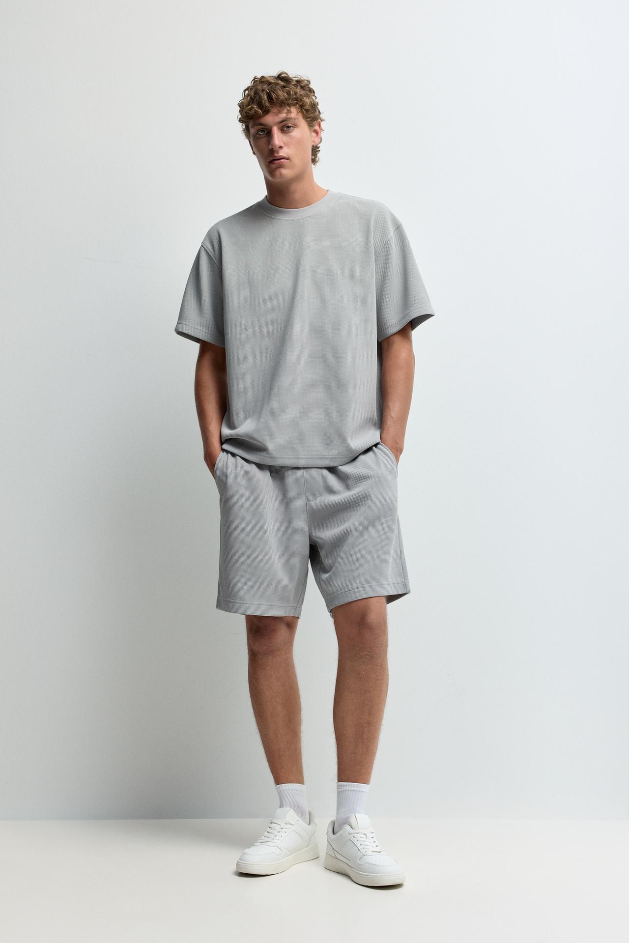 Textured tracksuit Bermuda shorts — PALE GREY