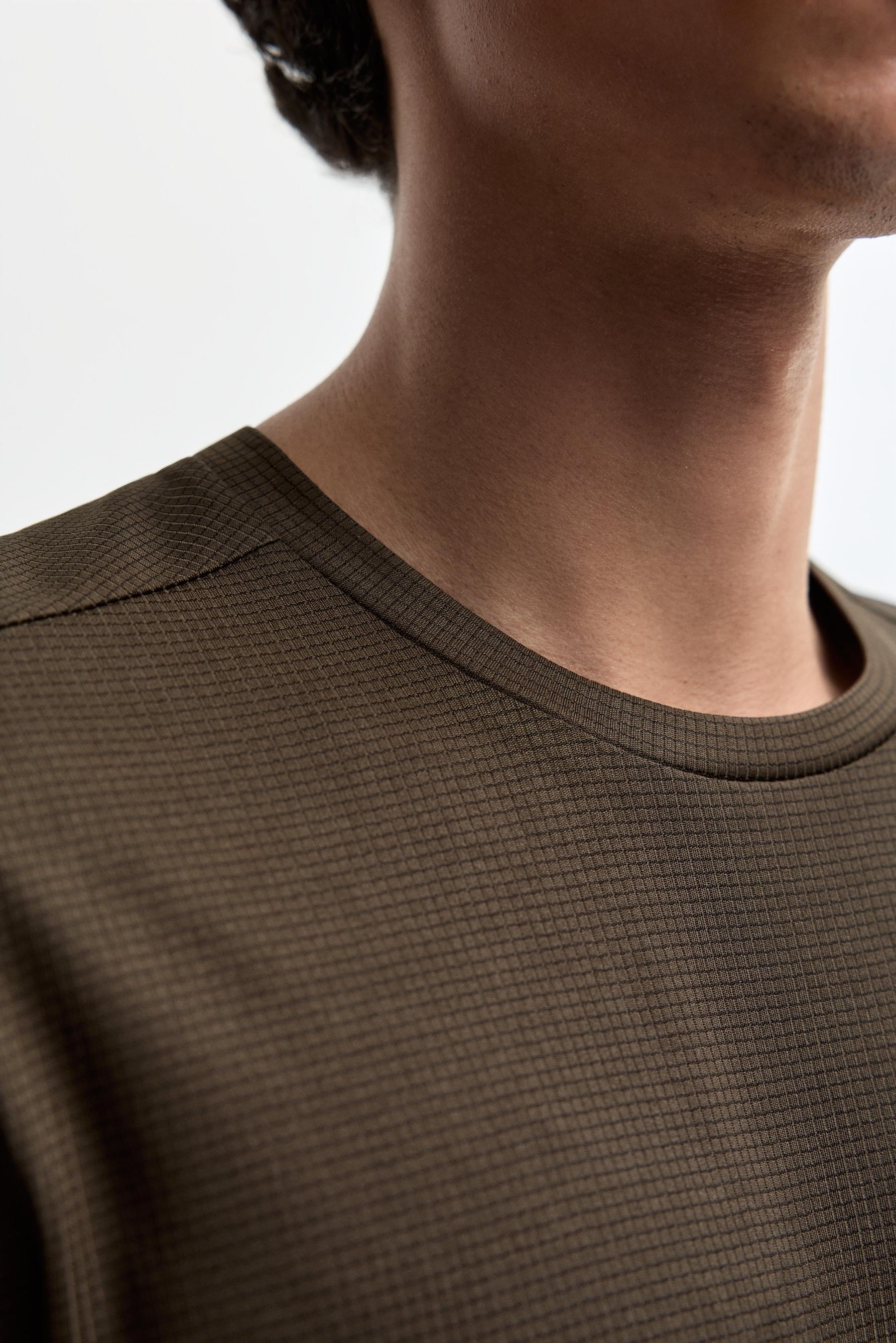Sports T-shirt — BROWN