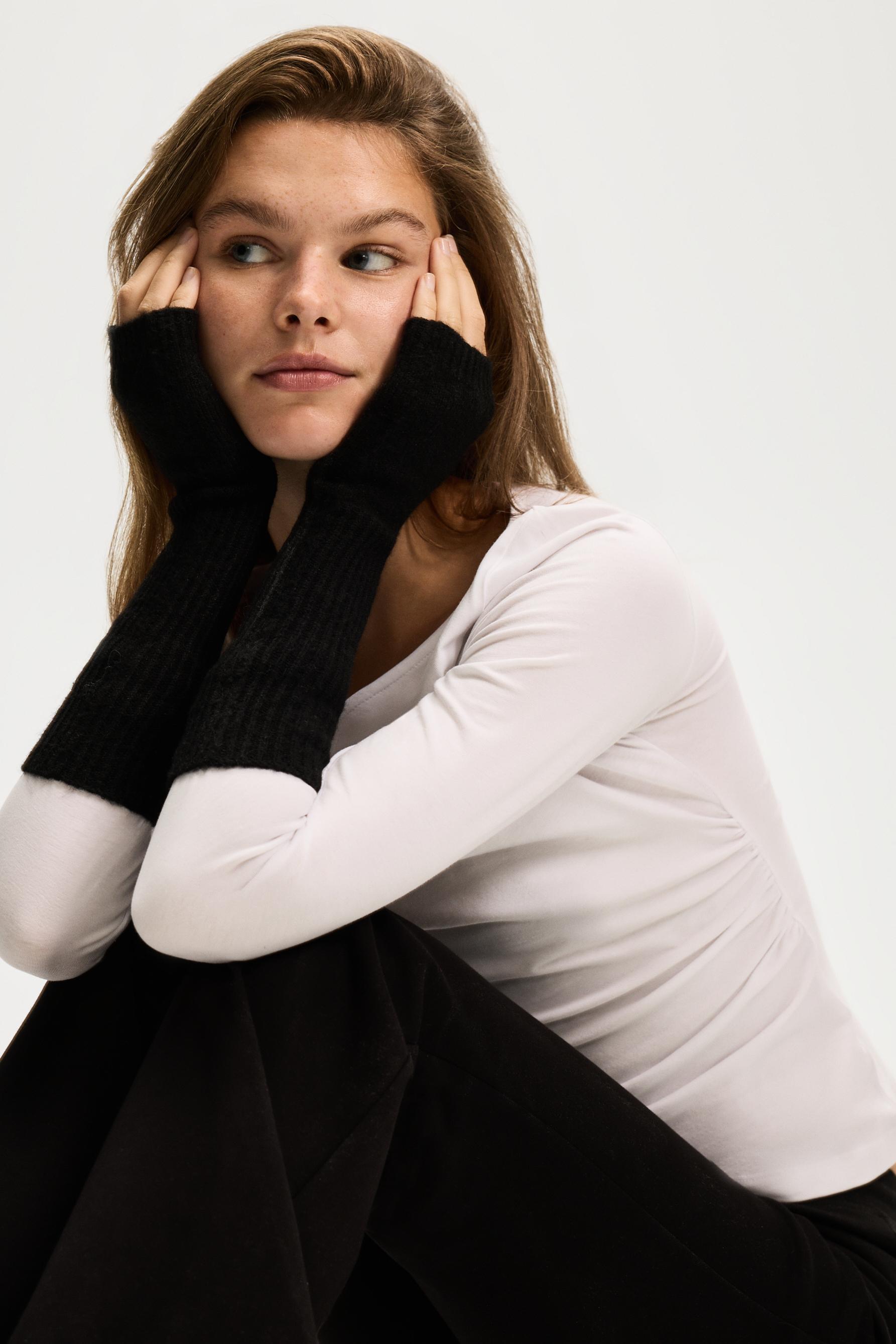 Long mitten gloves — BLACK