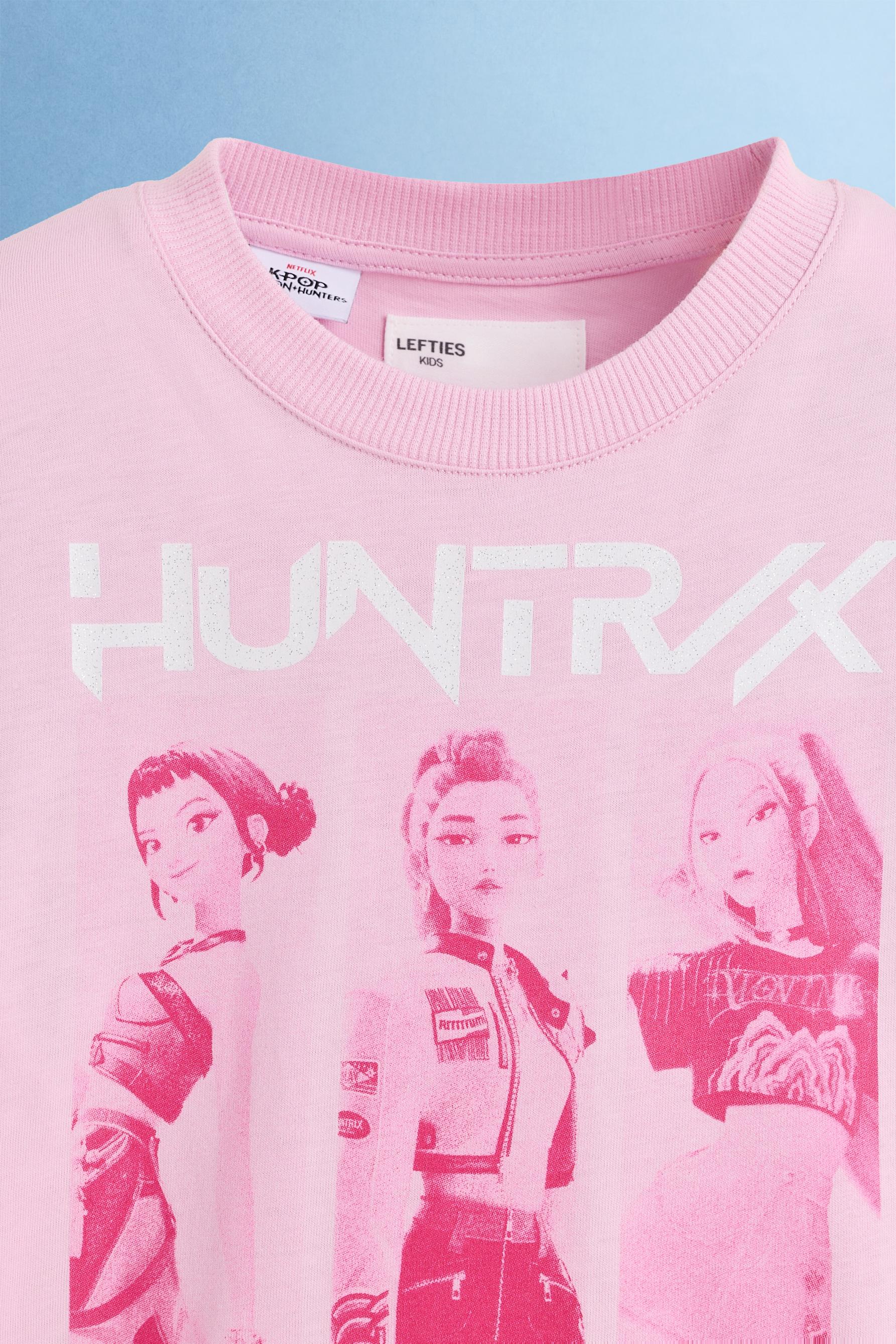 Huntrix K-Pop Demon Hunters™/© Netflix T-shirt — PINK