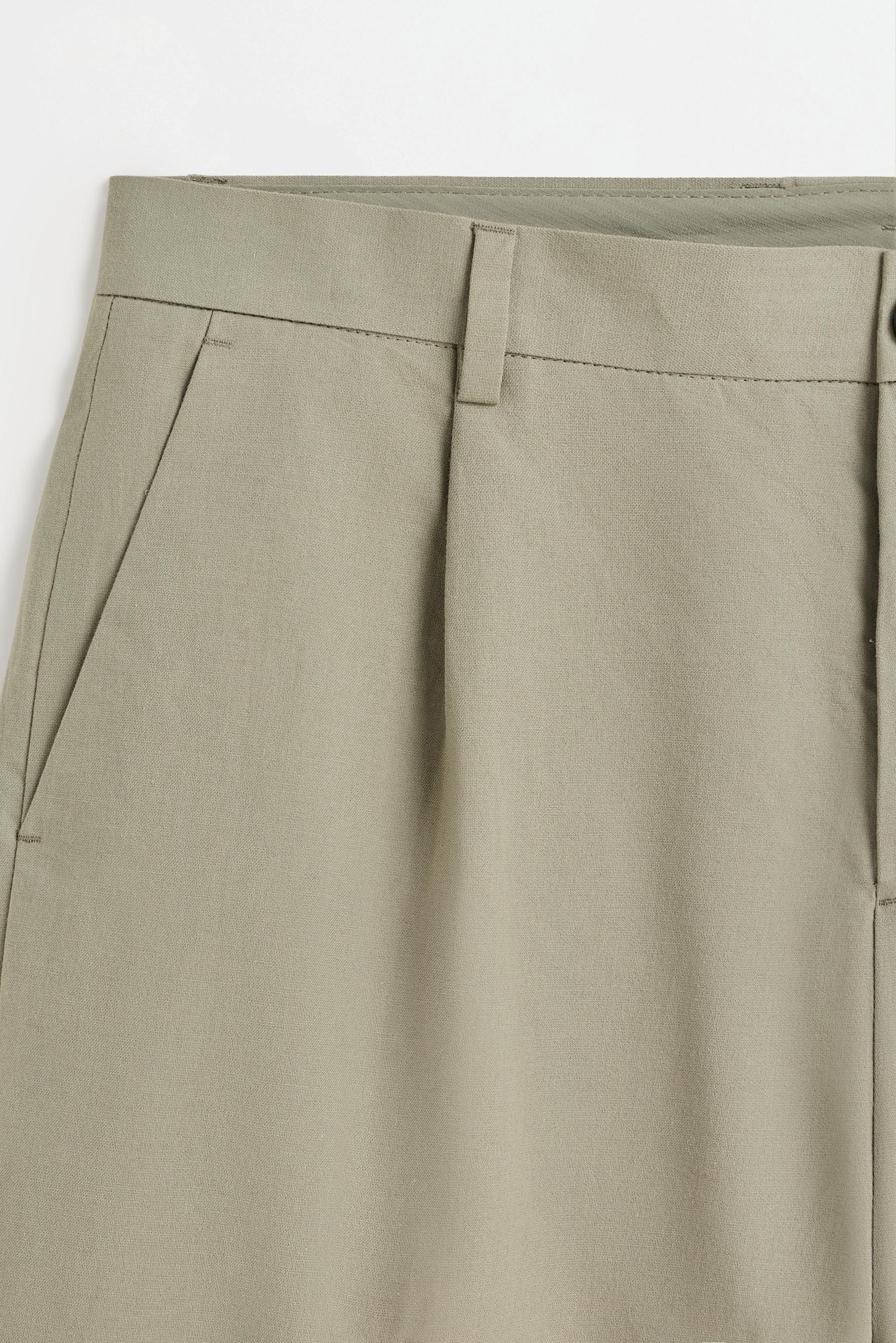 Cotton-linen pleated Bermuda shorts — GREEN