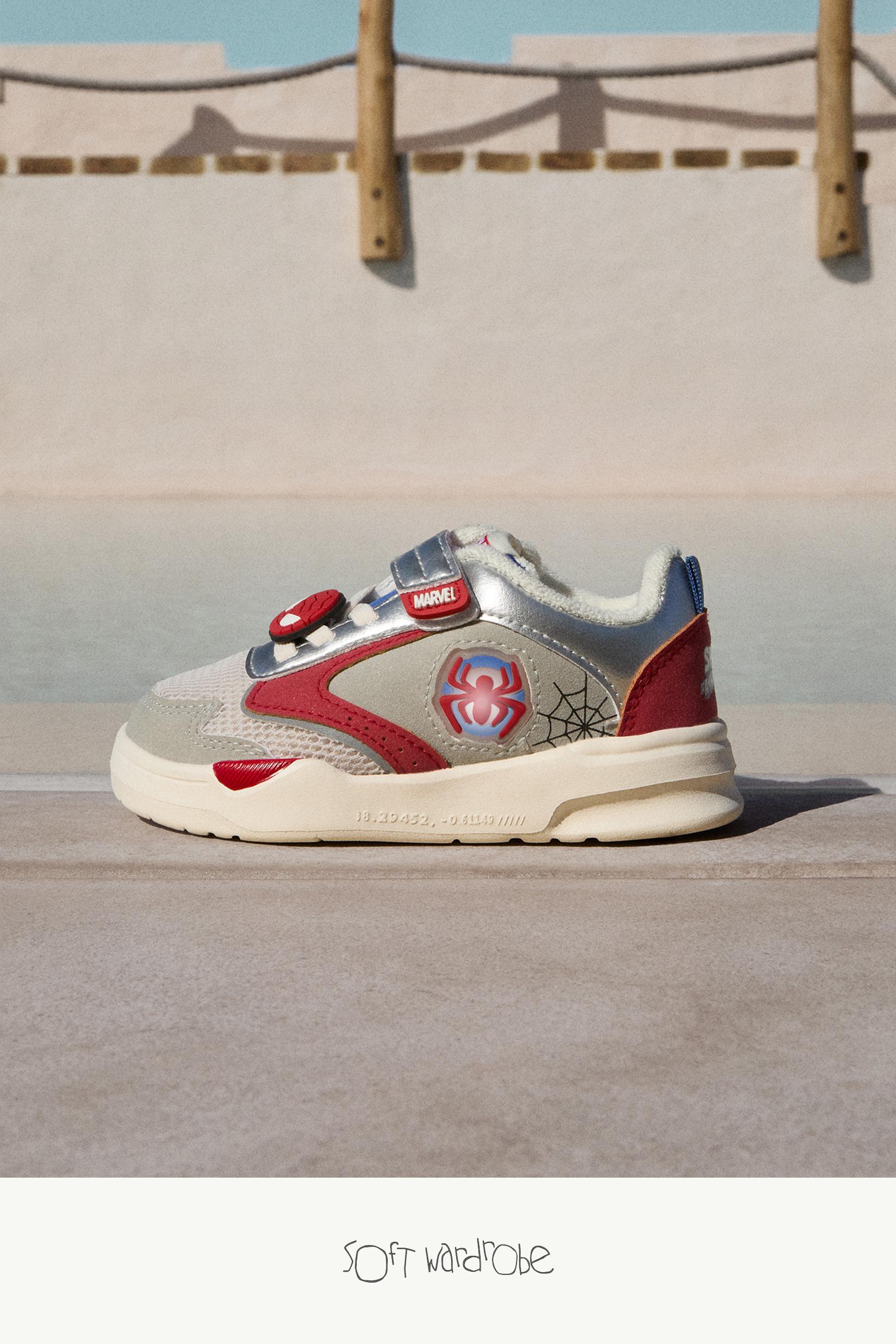 Spidey ©Marvel light-up sneakers — GREY