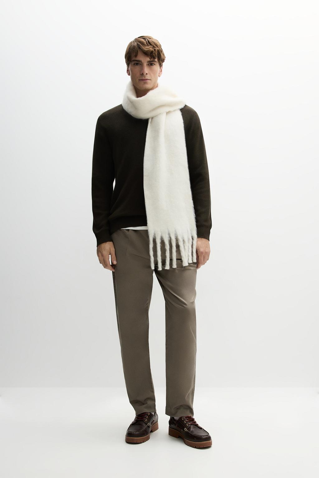Relaxed fit chino pants with pleats
