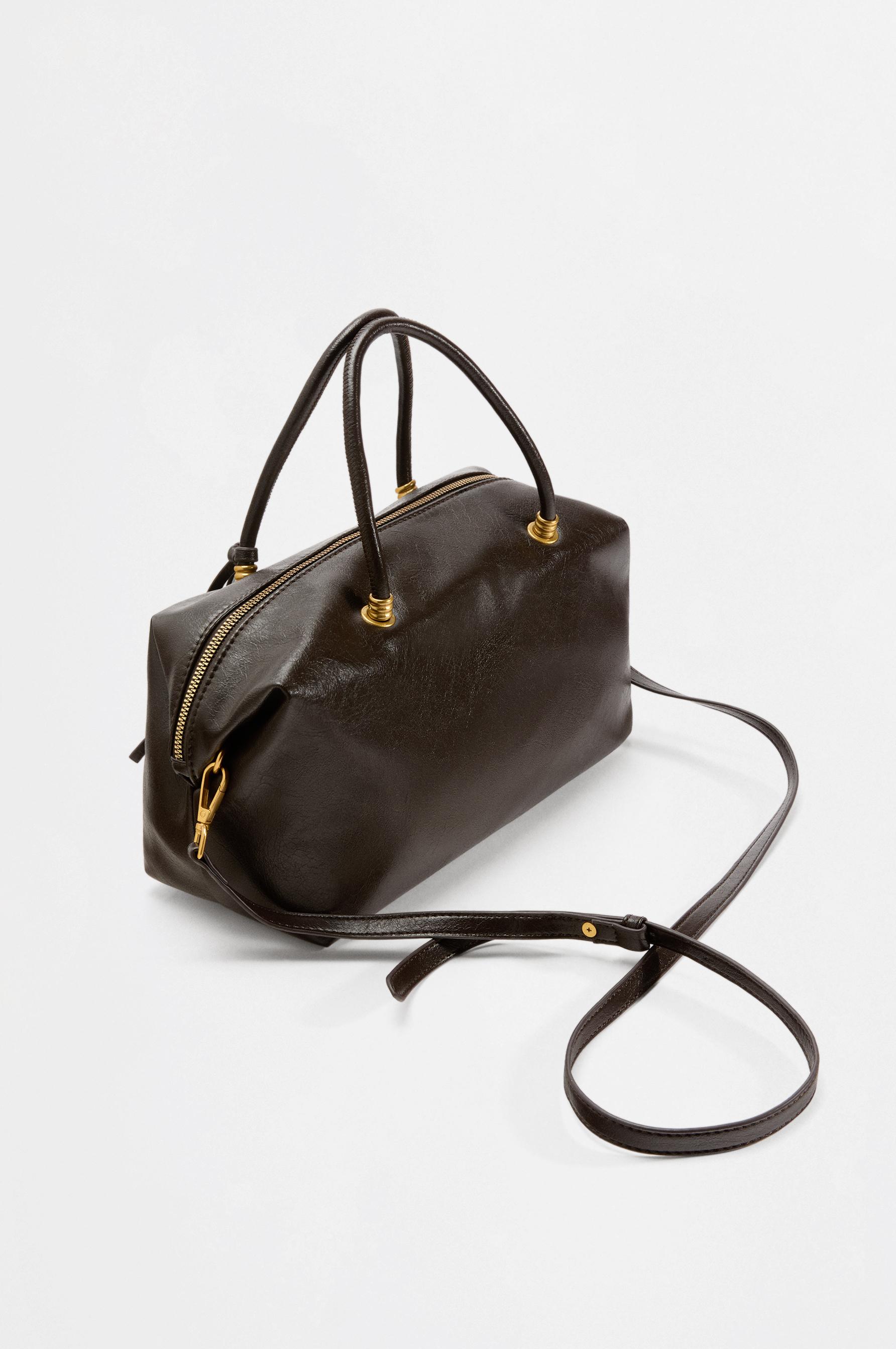 Bowling bag with charm — BROWN