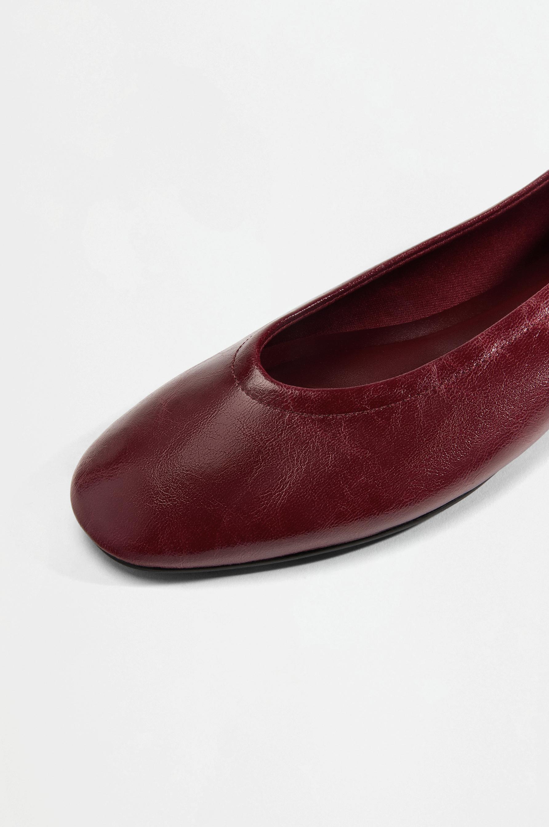 Minimalist ballet flats — RED