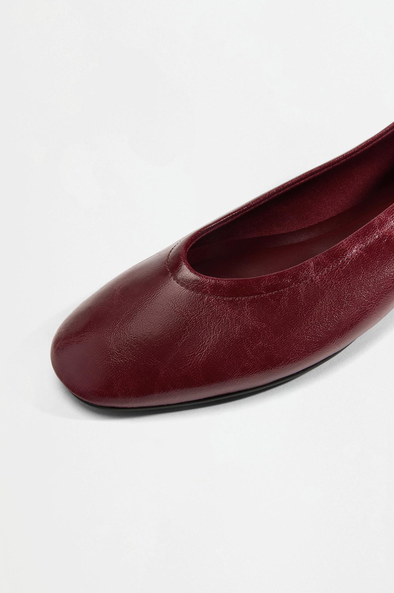 Minimalist ballet flats — RED