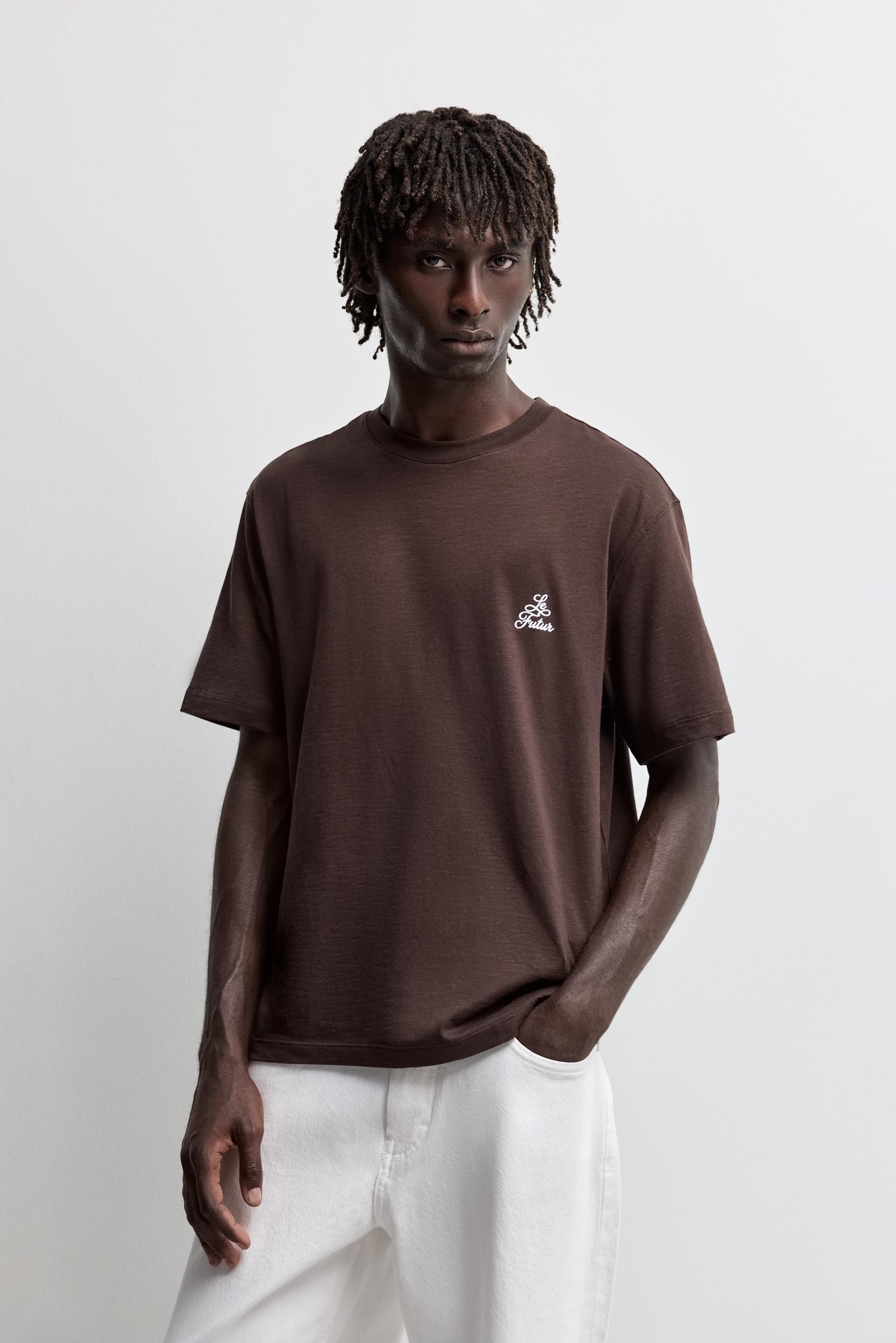 Embroidered T-shirt — DARK BROWN