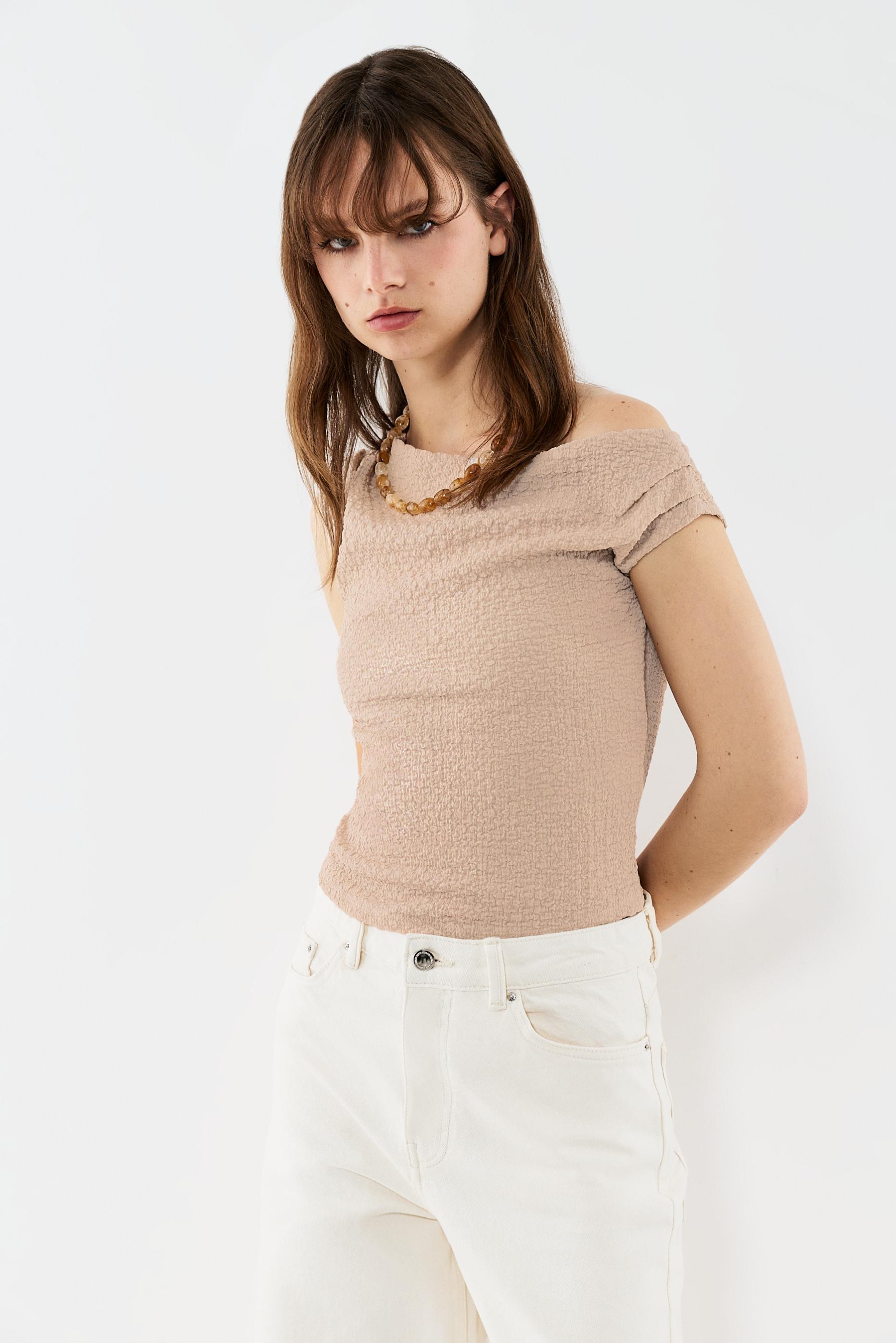 Imagen Top asimétrico textura