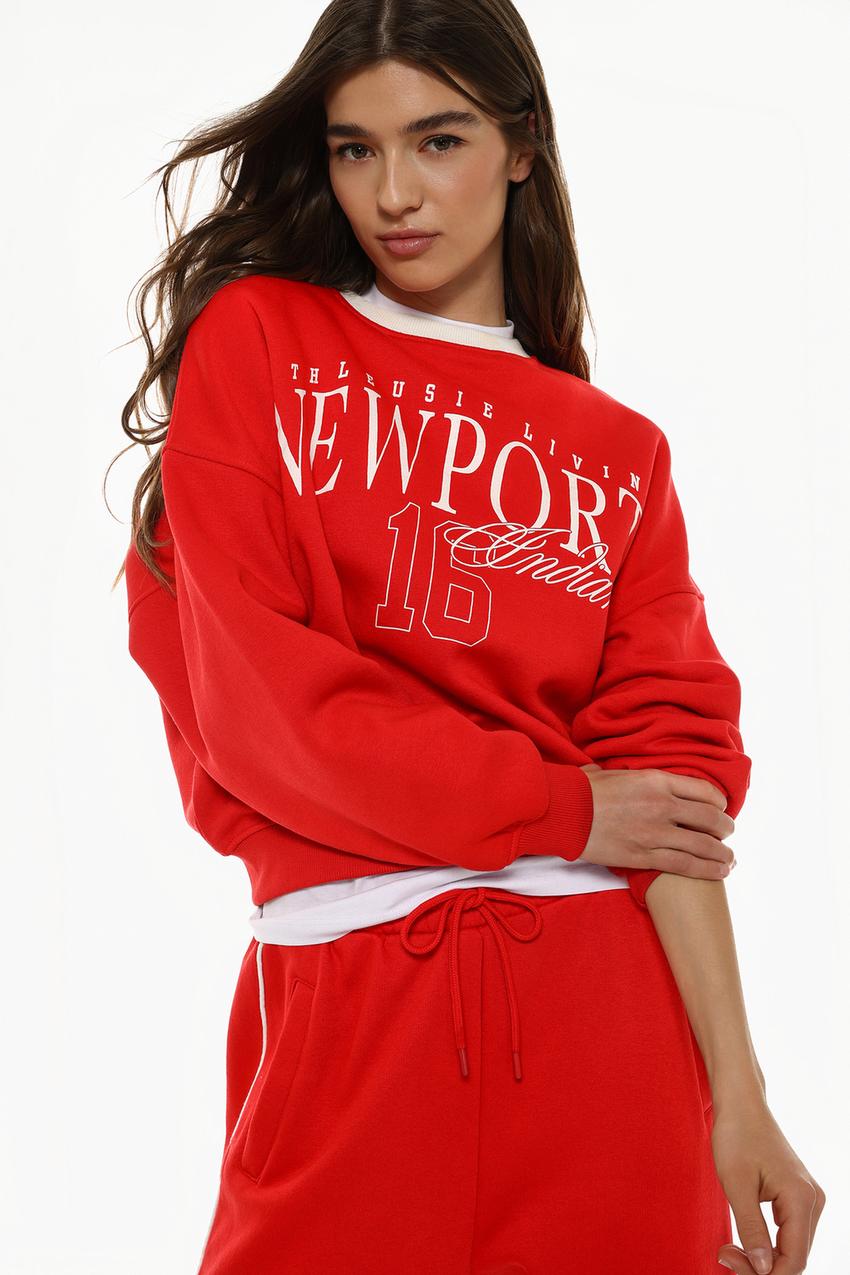 Outfit Donna Felpa Rossa Abbinamenti Felpa Con Cappuccio Rossa Da