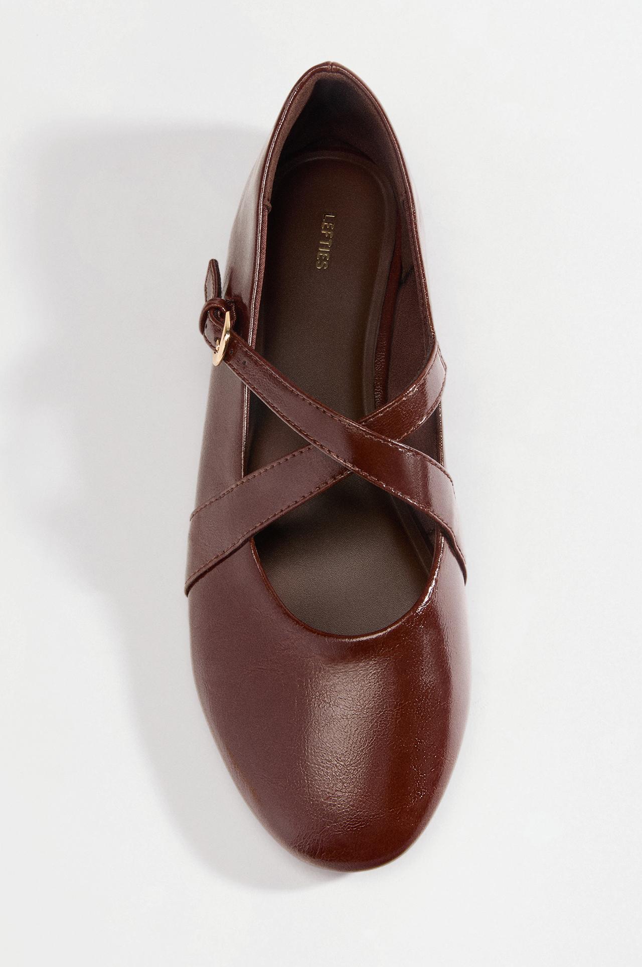 Double-strap ballet flats — 1-145