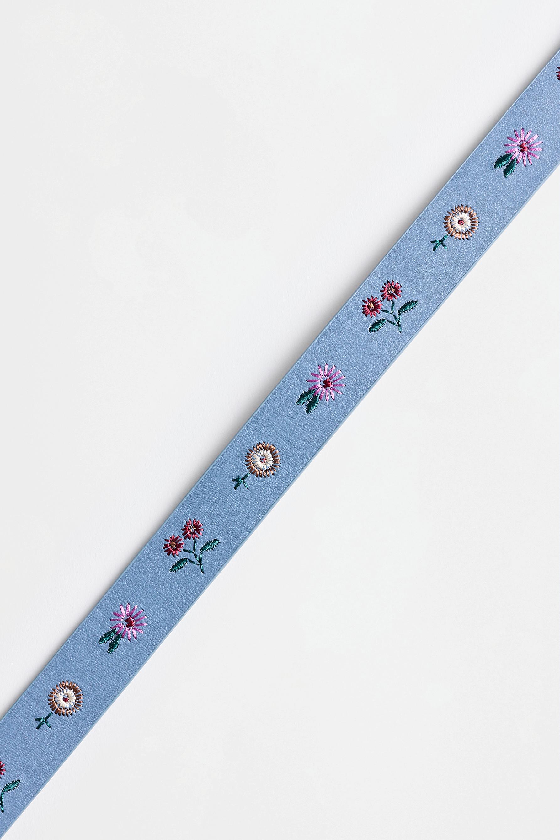 Embroidered flower belt — BLUISH NAVY
