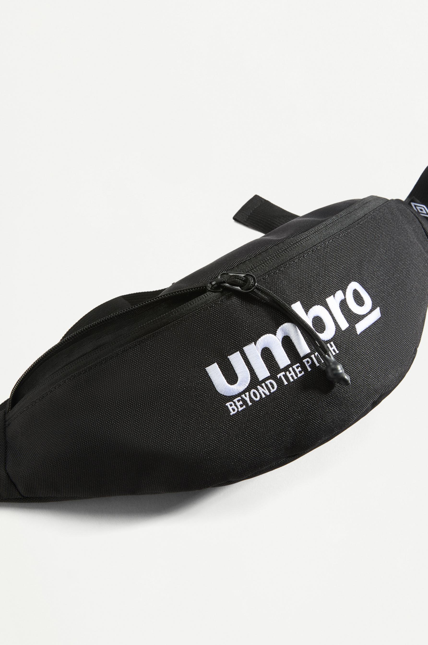 Umbro Beyond the Pitch belt bag — BLACK