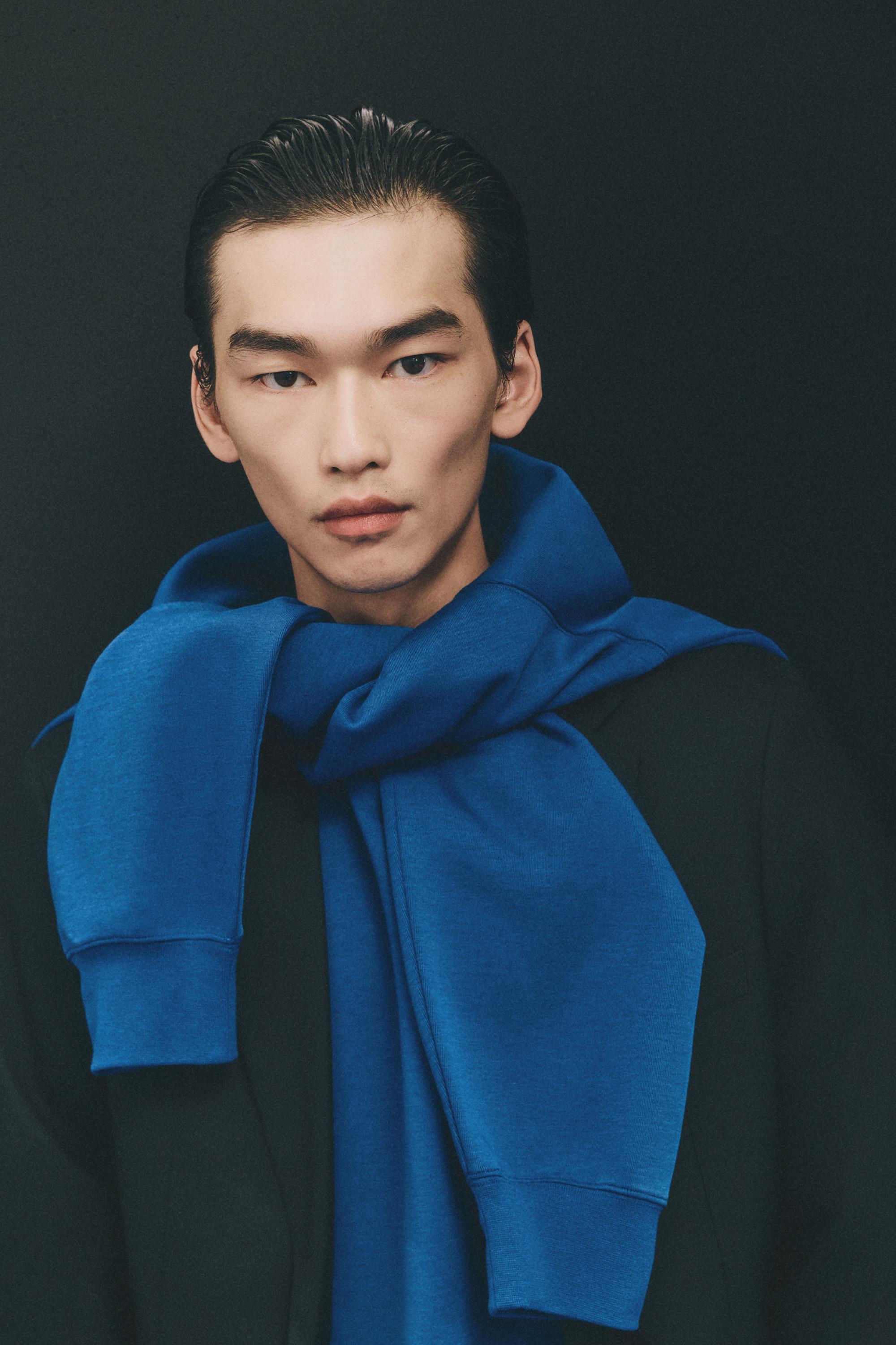 Round neck interlock sweatshirt — COBALT GREY