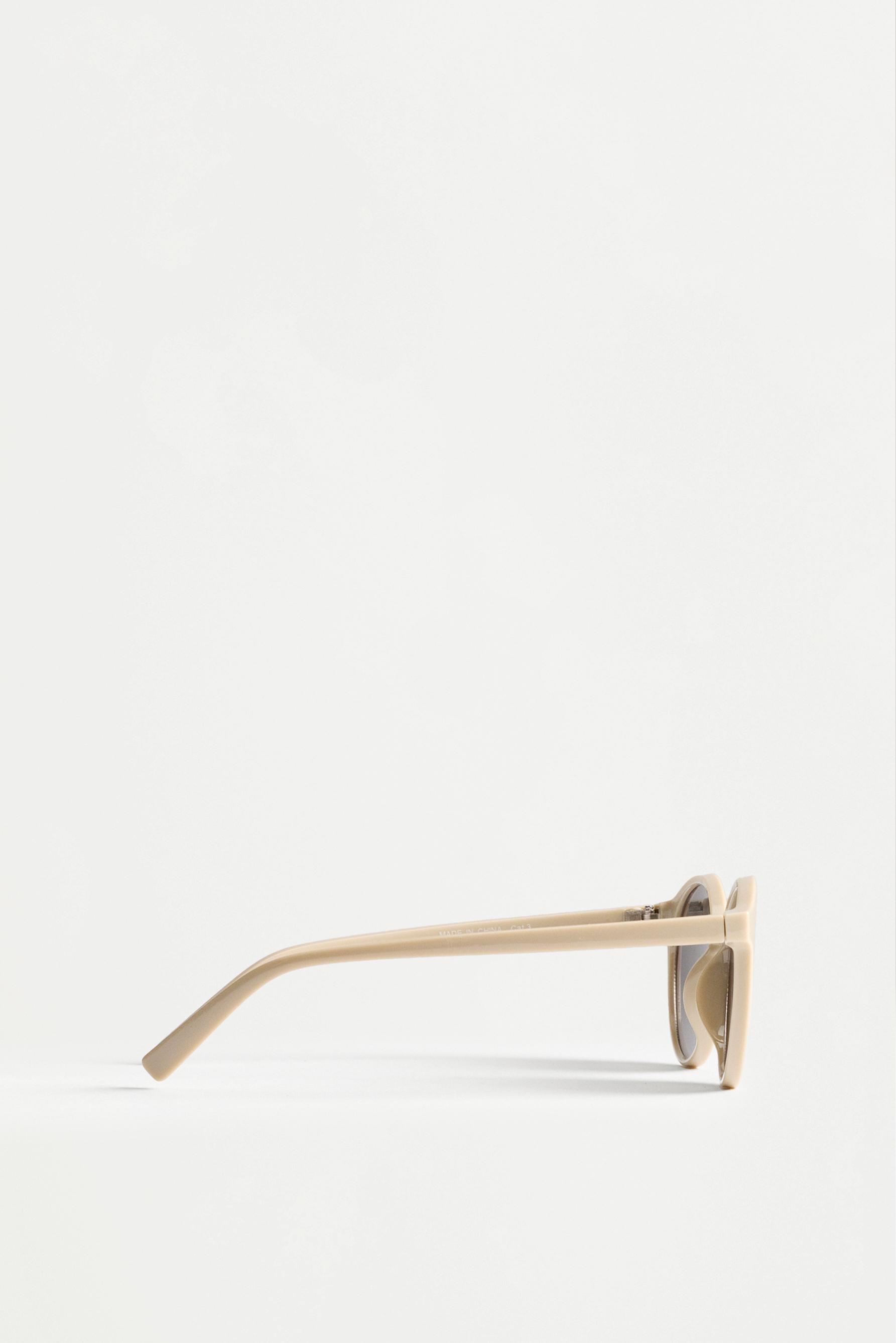 Basic sunglasses — BEIGE