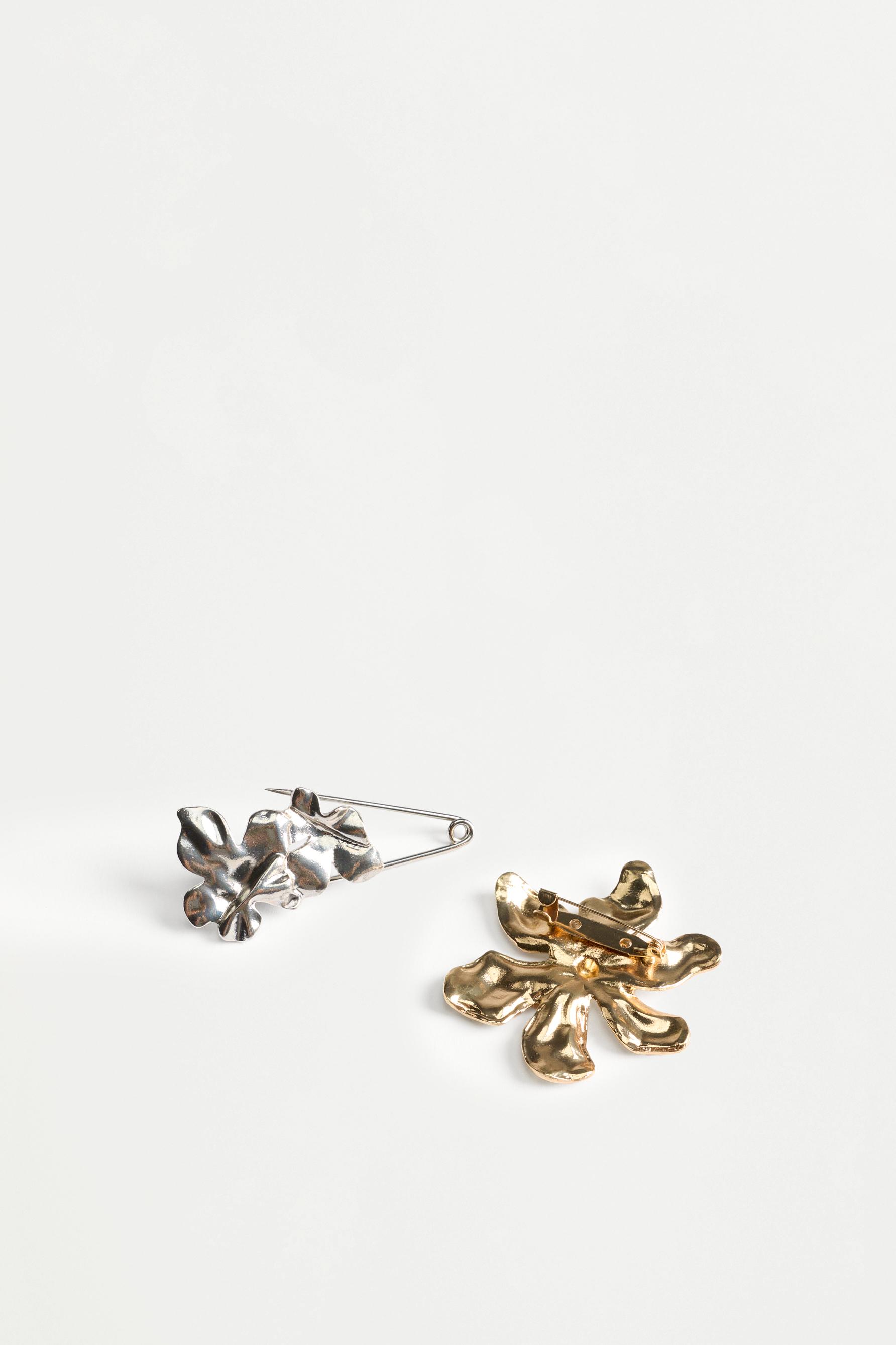 Floral metal brooch 2-pack — GOLD
