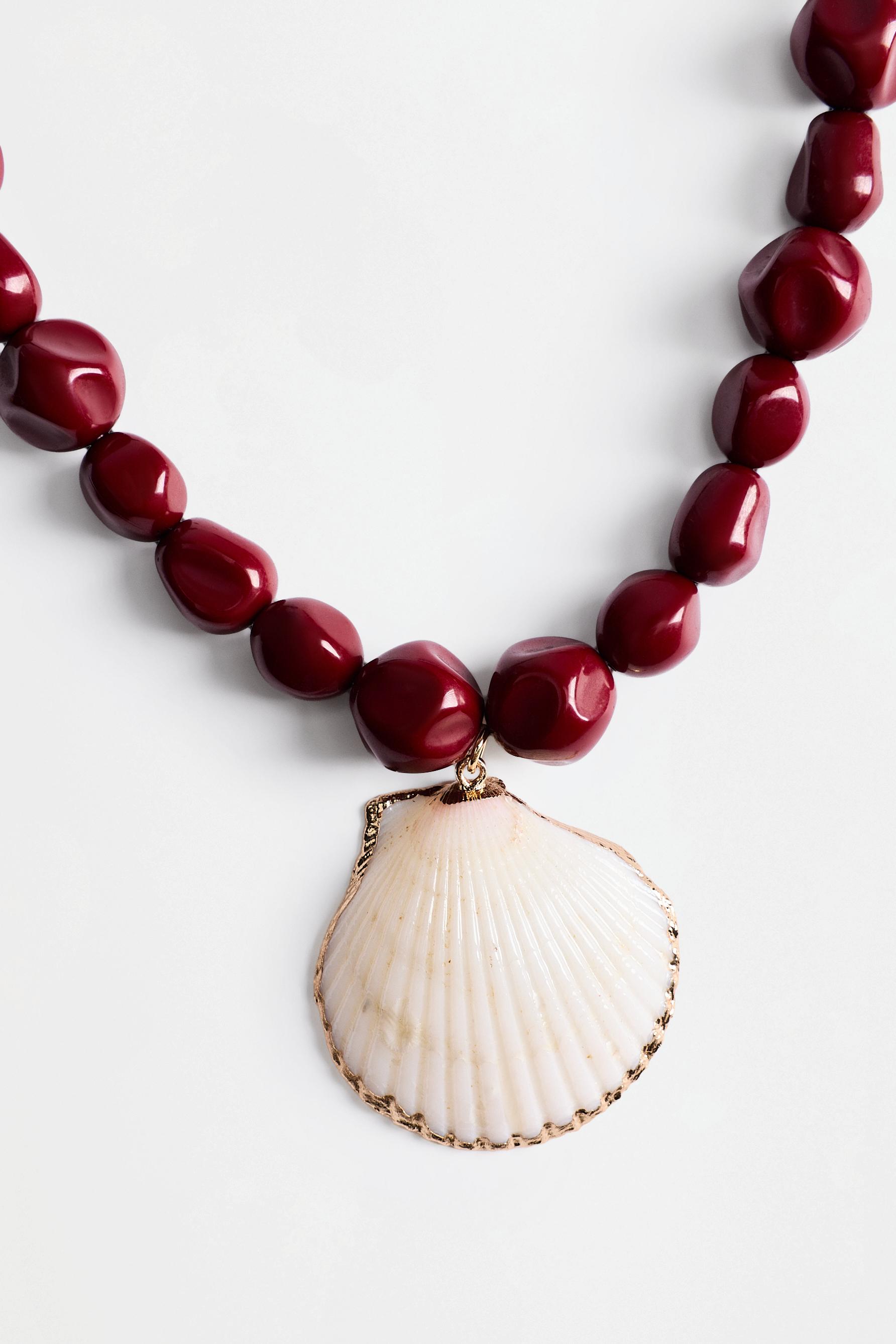 Bead and seashell necklace — BURGUNDY