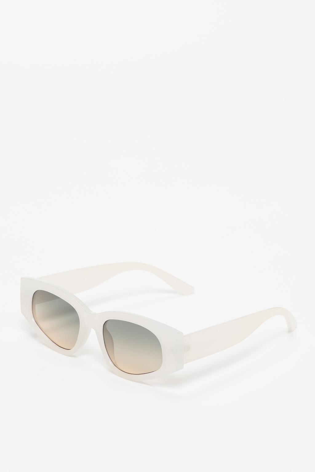 Cateye sunglasses