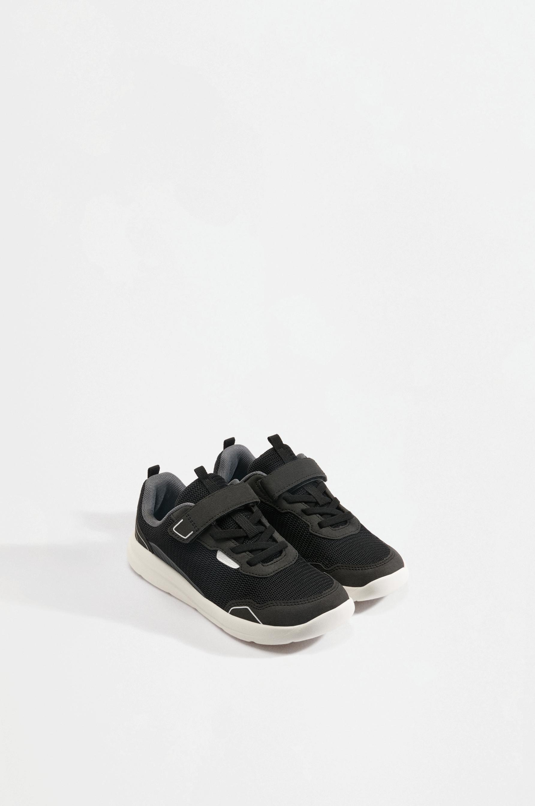 Barefoot sneakers — BLACK