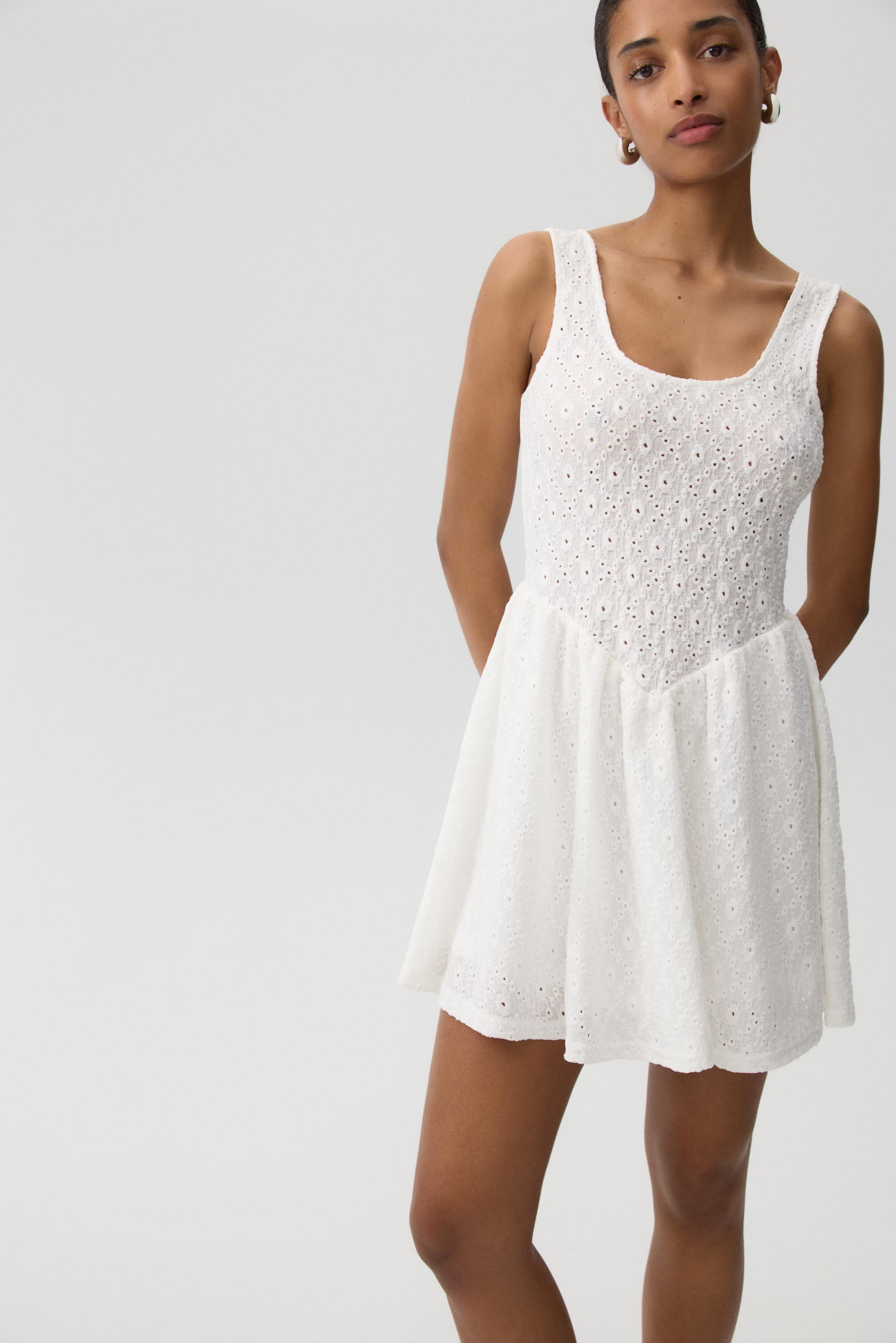 Vestido bordado suizo